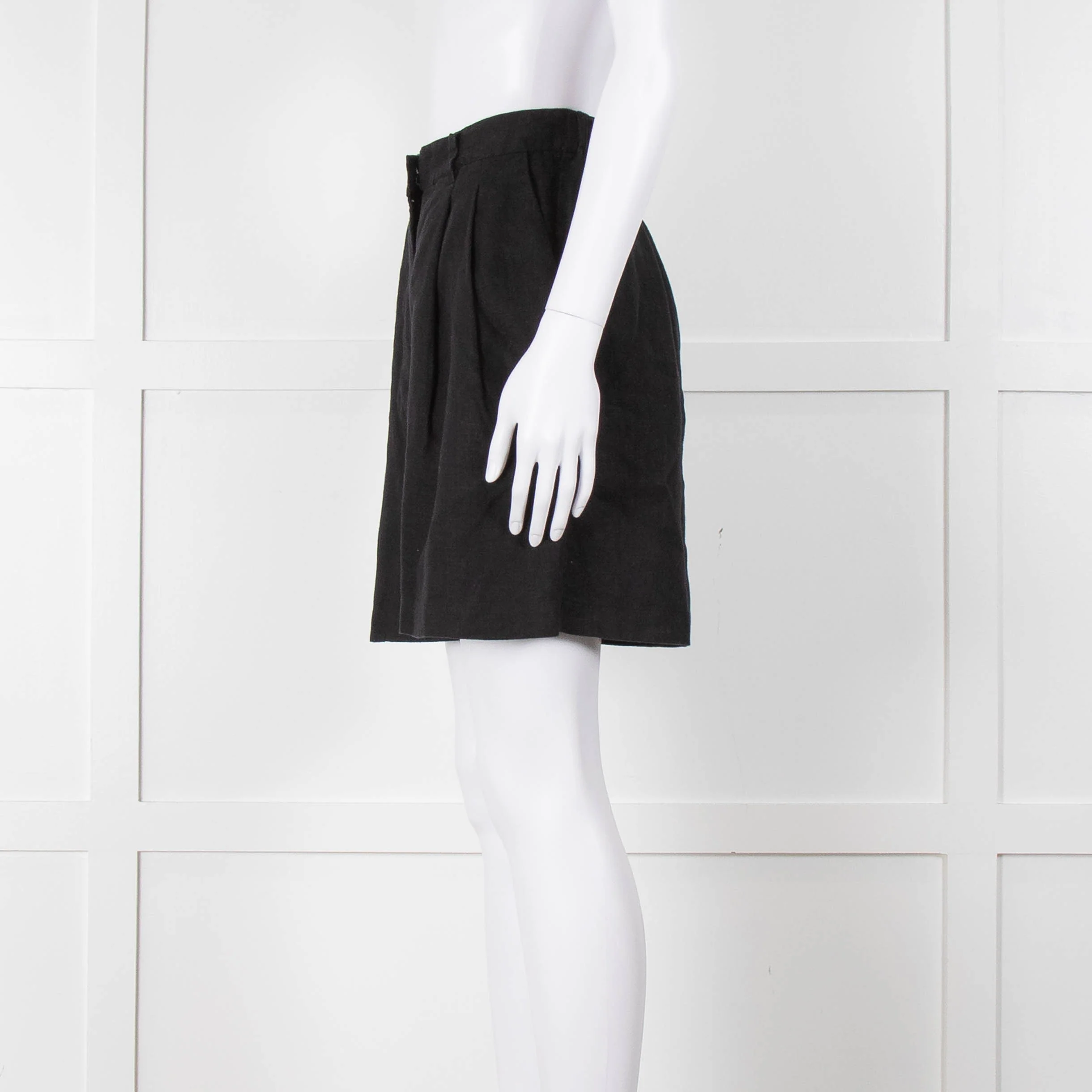 Posse Black Linen Pleated Front Shorts - Image 7