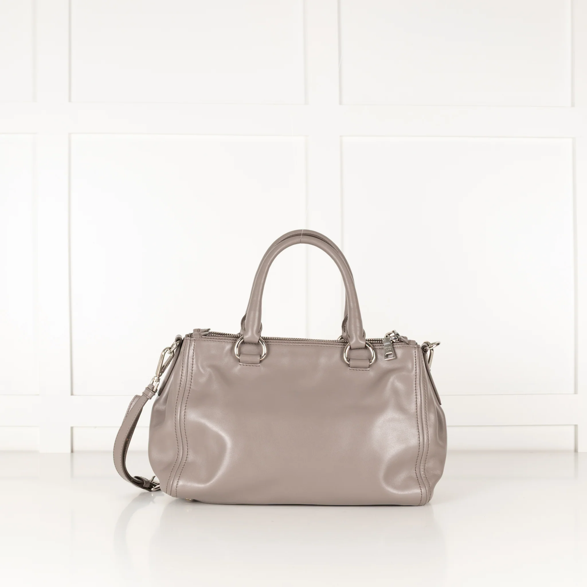 Prada Grey Leather Shoulder Strap Handbag - Image 6