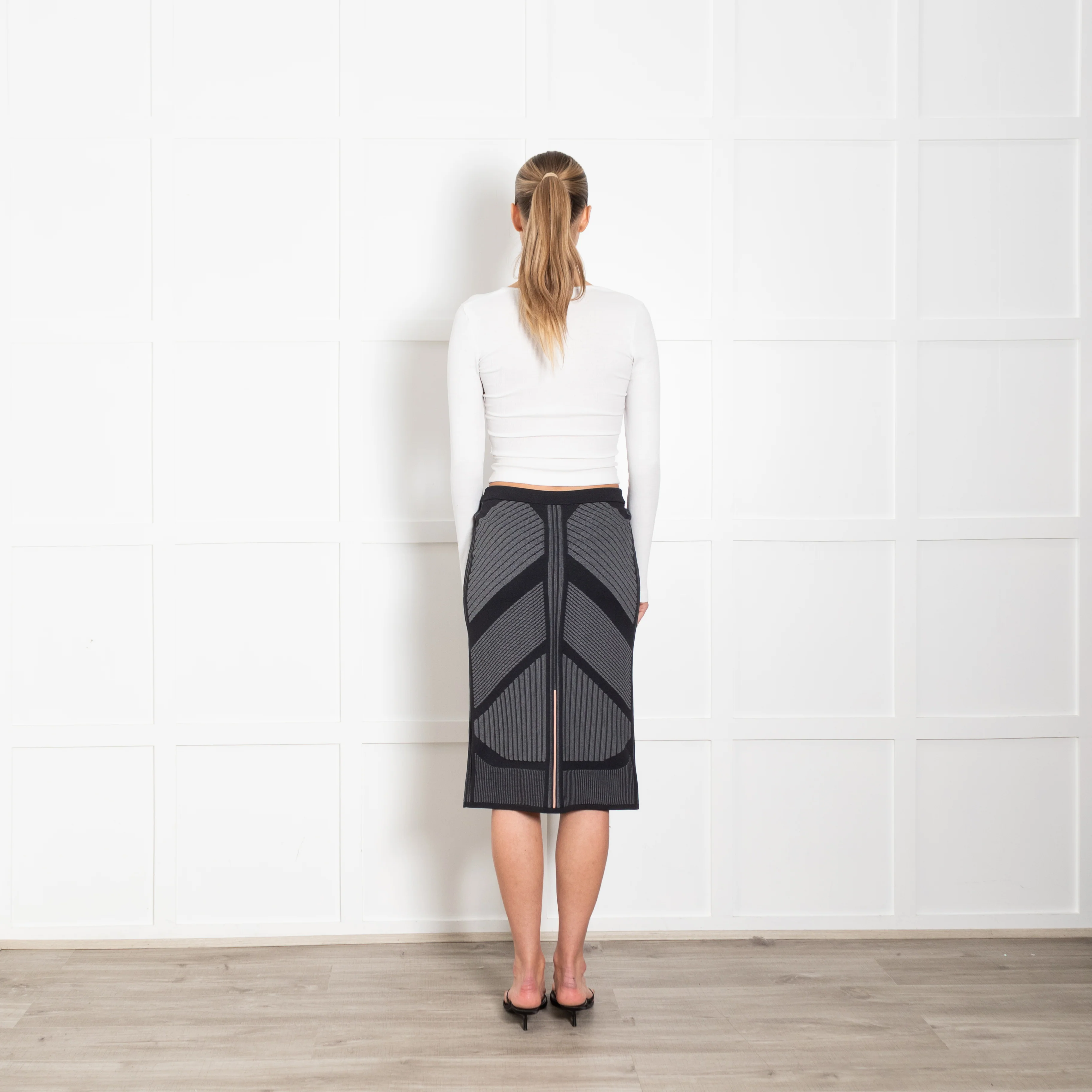 Prada Navy Grey Pink Knit Stretchy Fitted Skirt - Image 5