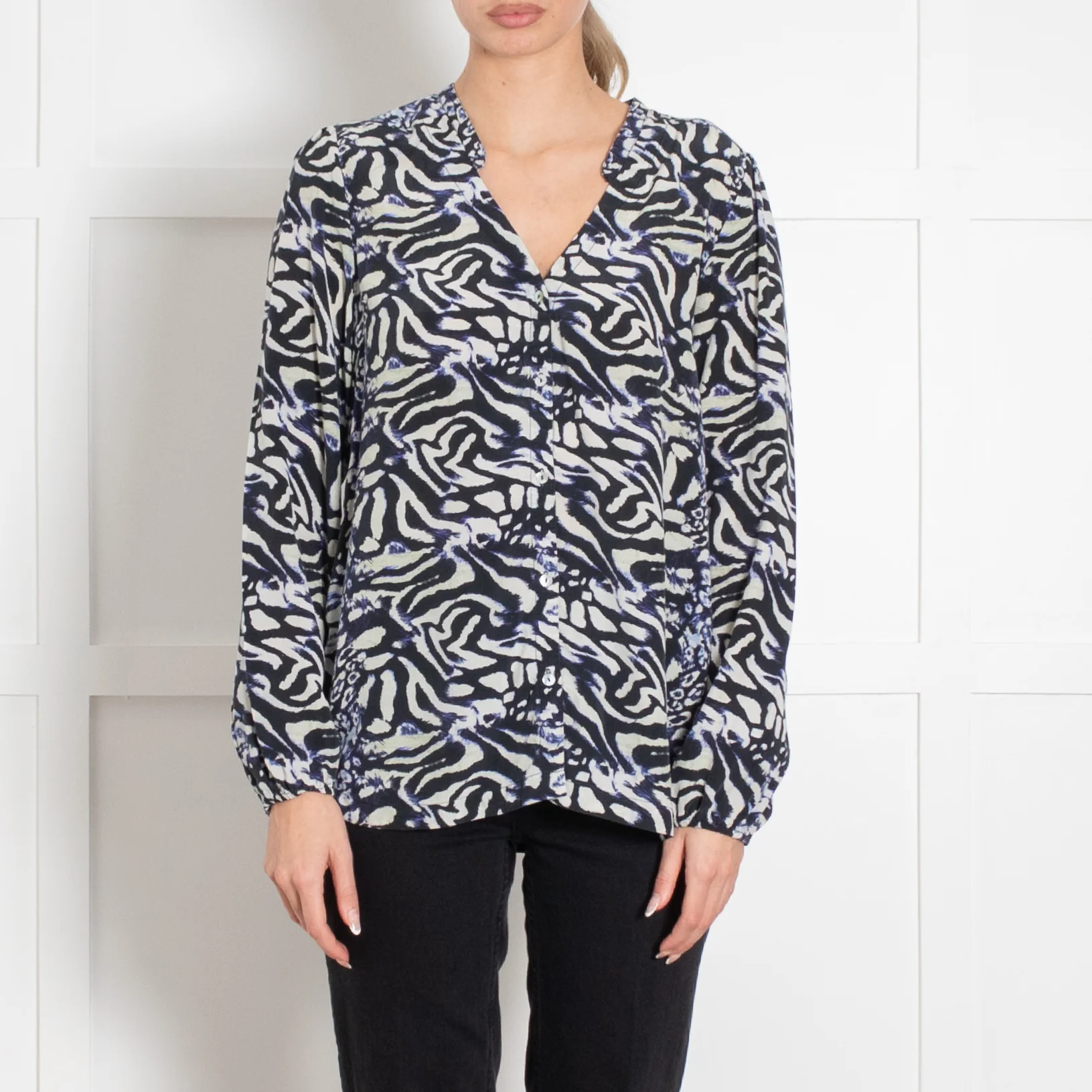 Pyrus Blue White Print Long Sleeve Silk Top - Image 2
