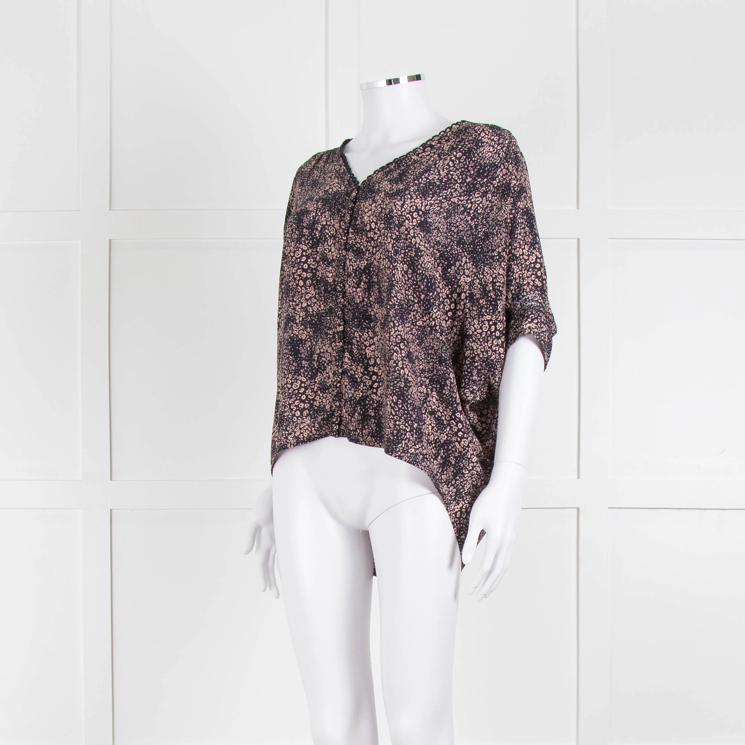 Pyrus Navy Peach Print Oversized Silk Sleeveless Top - Image 8