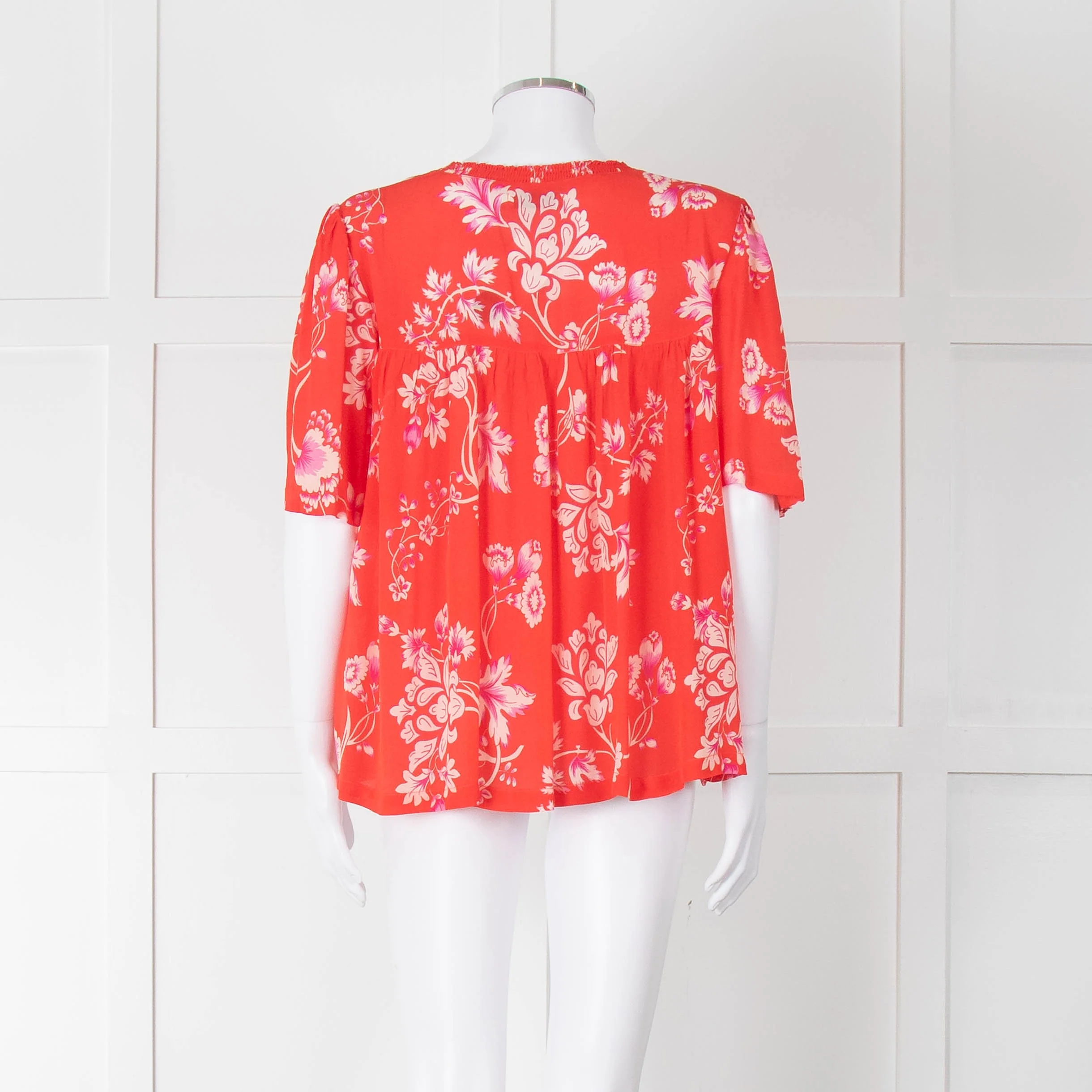 Rae Feather Red Patterned Short Sleeve Top With Ties - Image 5