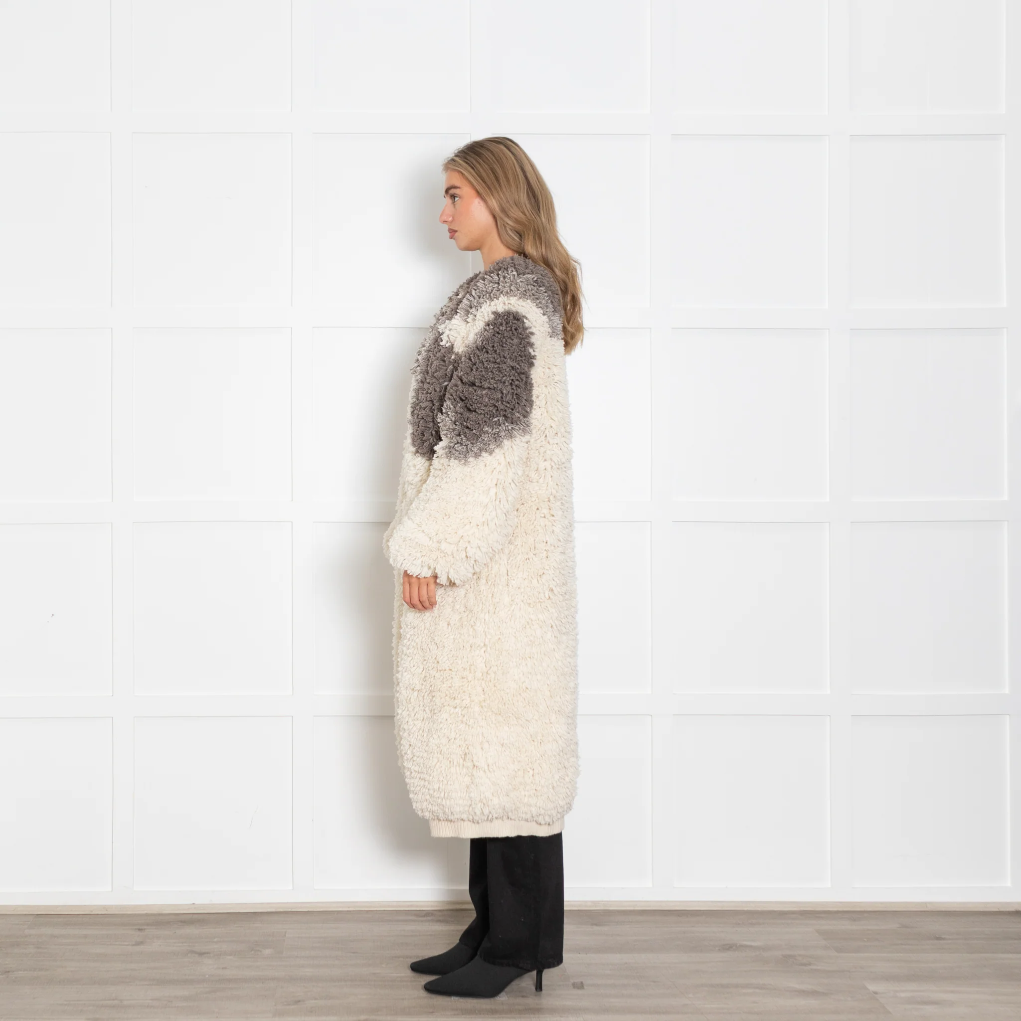 Raey Cream Hairy Tonal Chunky Recycled Cashmere Long Cardigan - Image 4