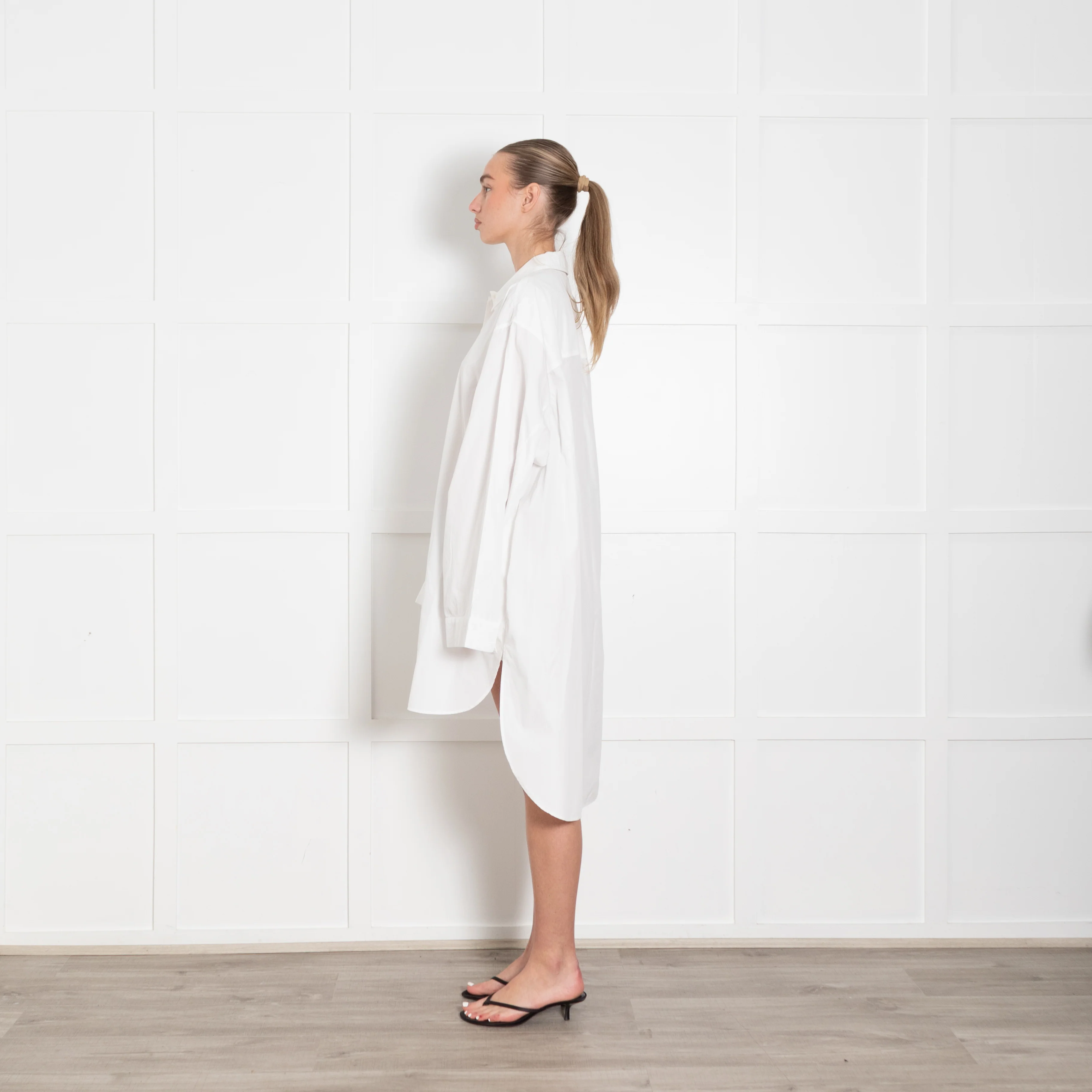 Raey White Cotton Shirt Dress With Long Sleeves - Image 4