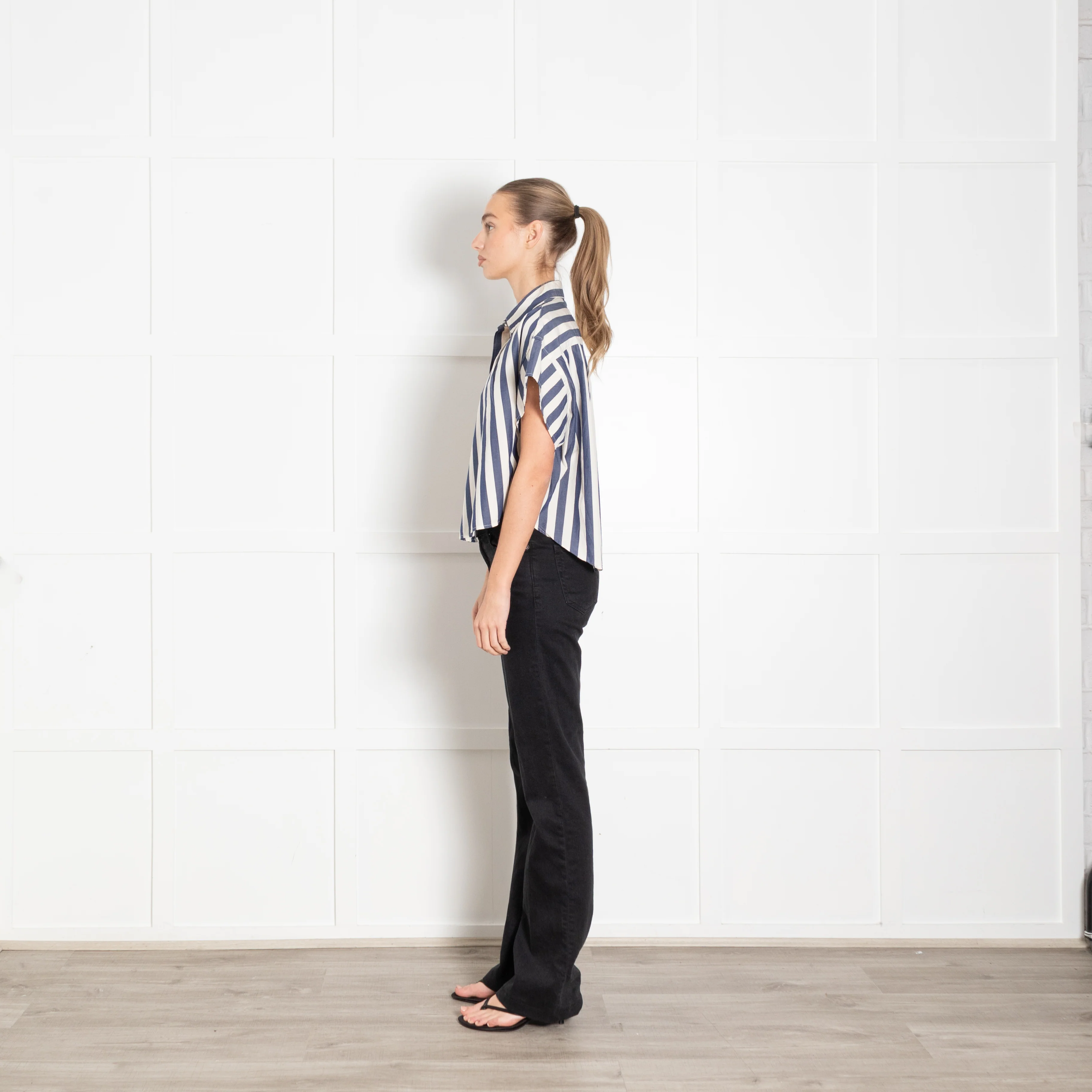 Rag & Bone Blue and White Stripe Cropped Shirt - Image 4