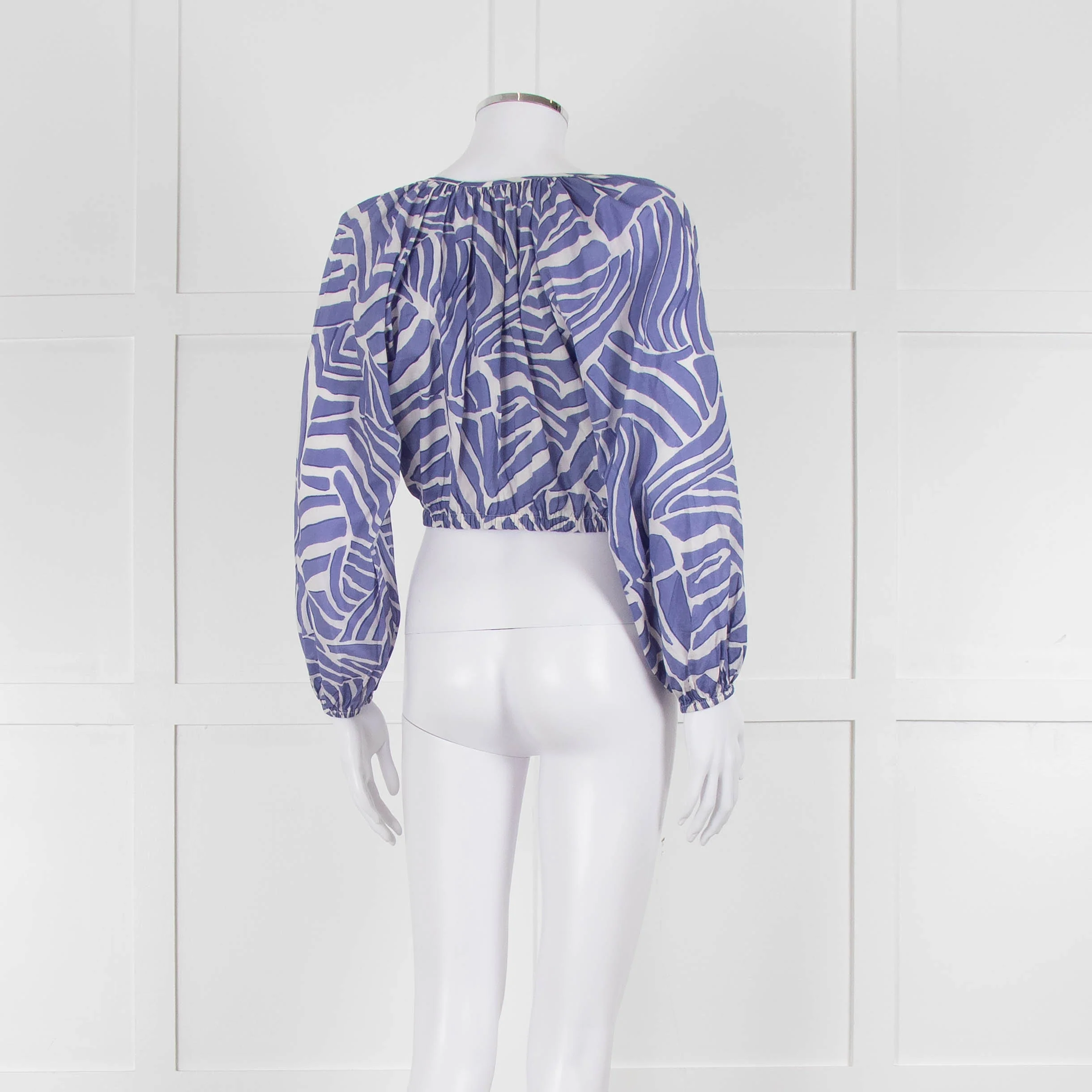 Rails Blue and White Geometric Crop Peasant Blouse - Image 12