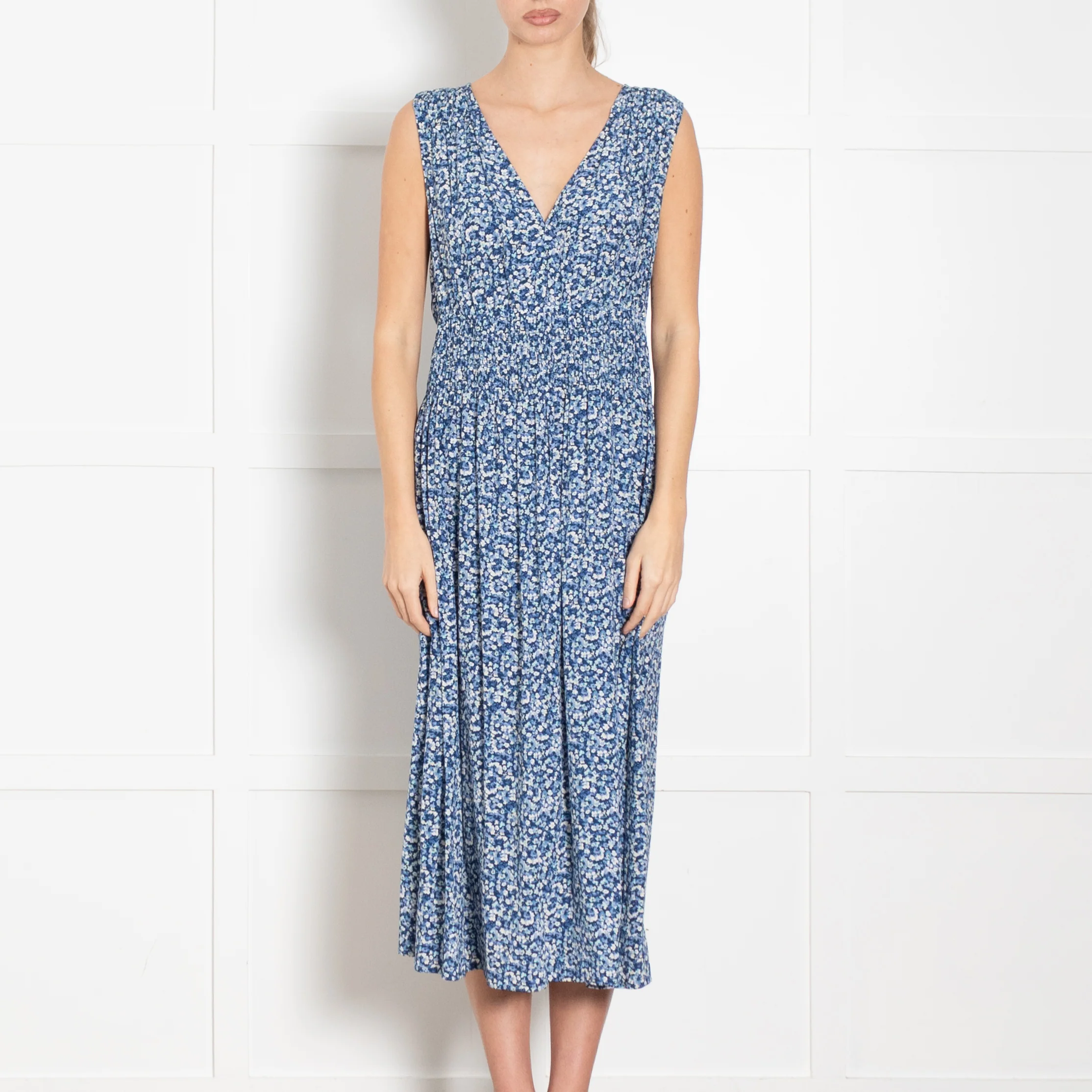 Rails Blue Floral Smock Waist Midi Dress - Image 2