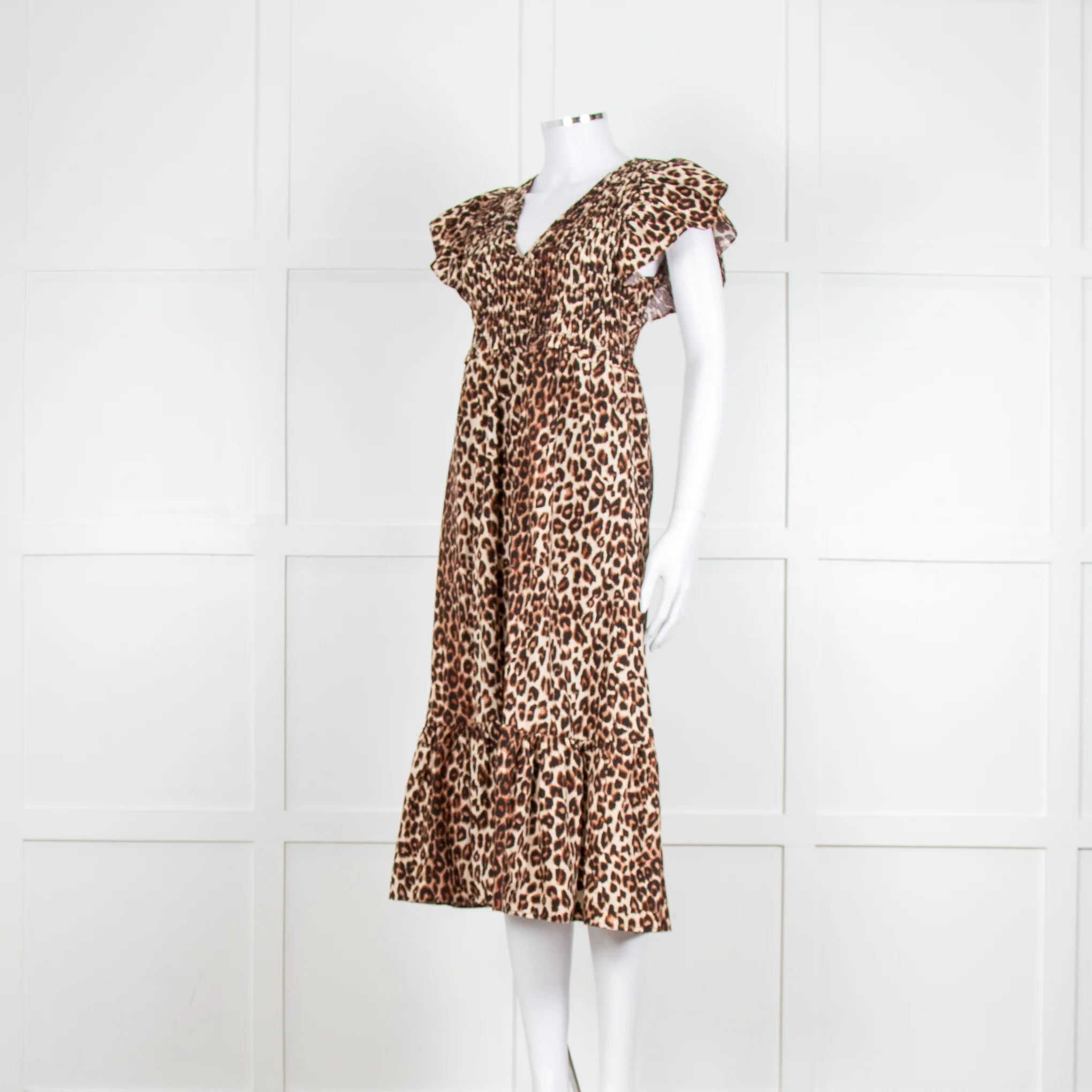 Rails Leopard Print Cotton Midi Smocked Dress with Frill Sleeves and V Neck - Image 8