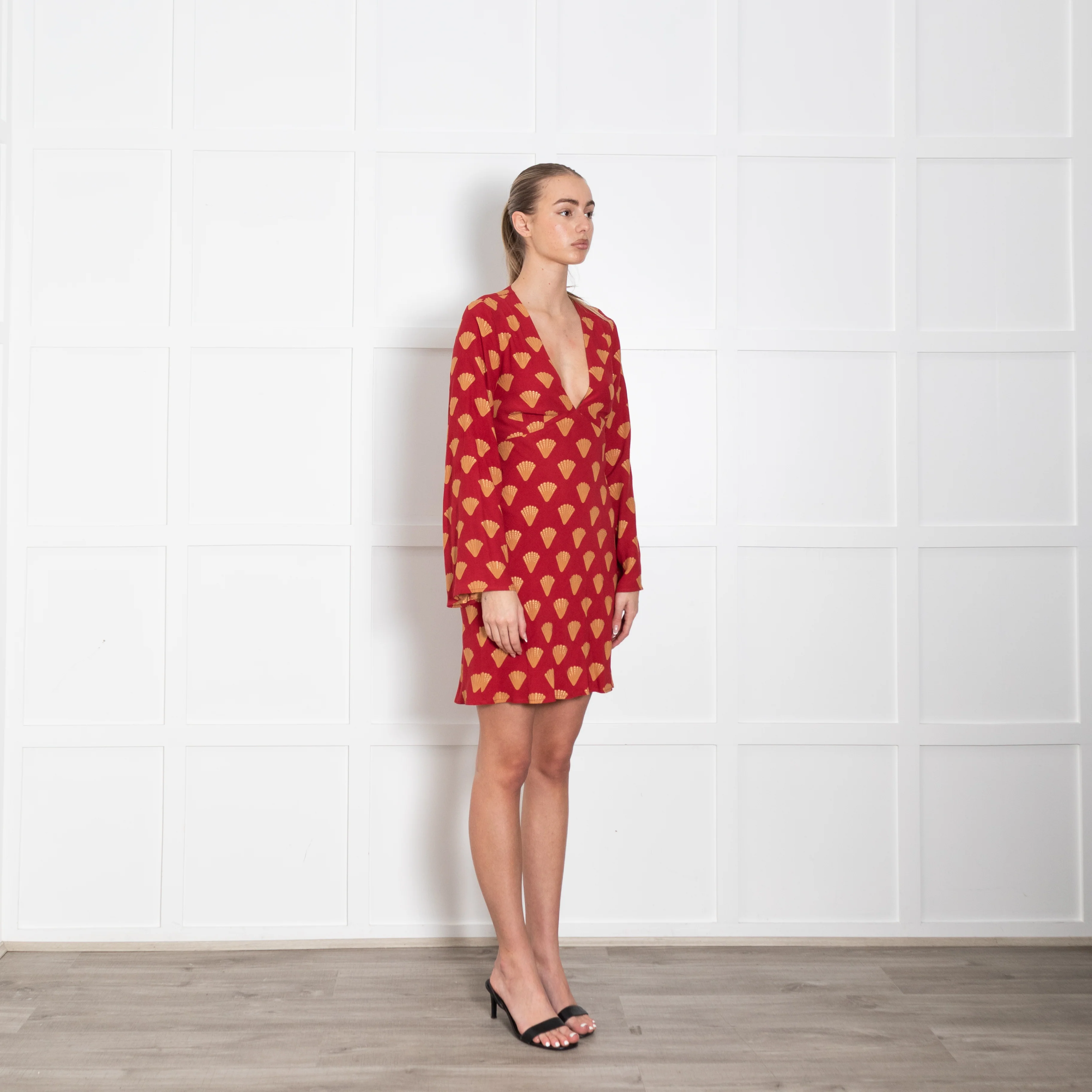 Rixo Red Open Back Dress With Gold Fan Print - Image 7