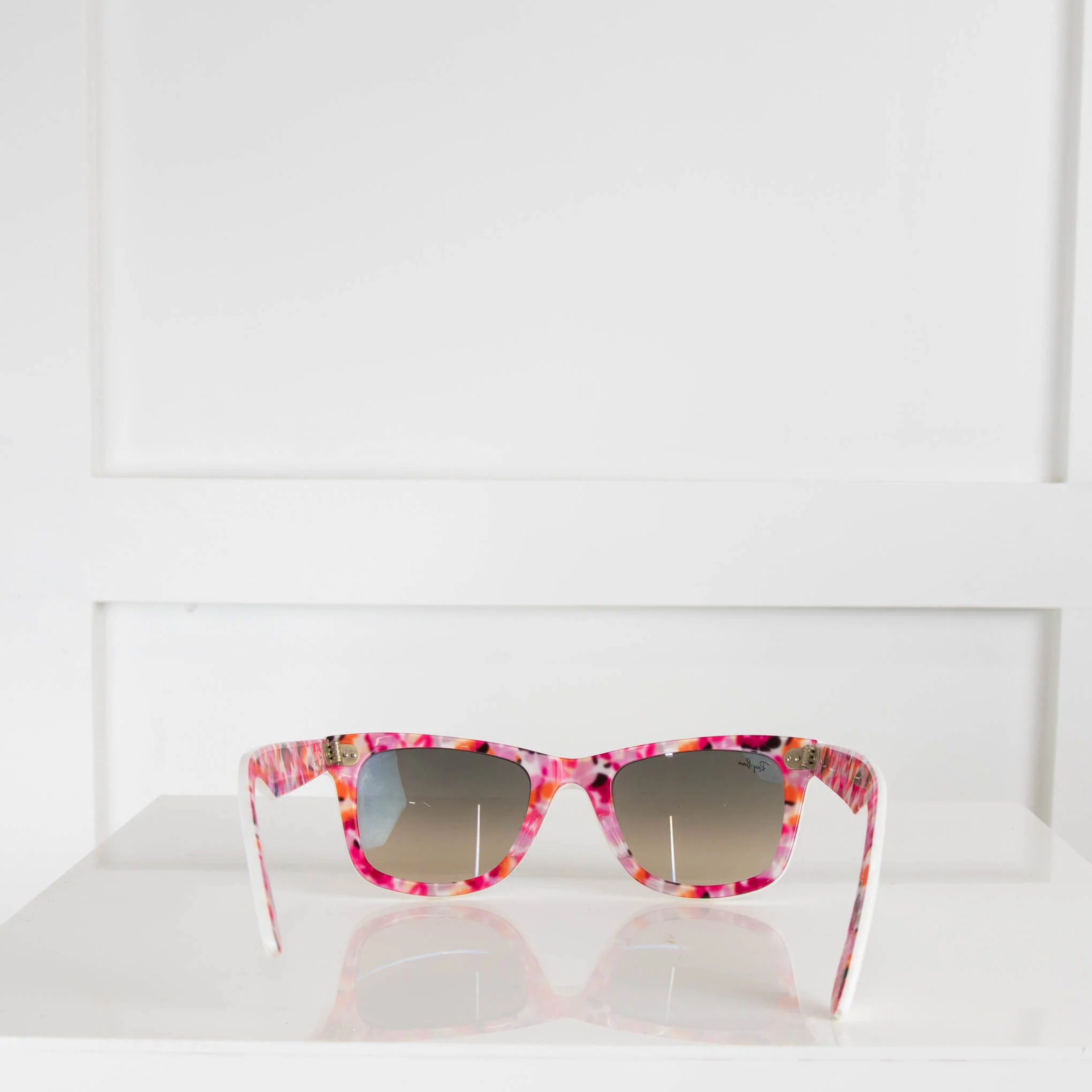 Rayban White Wayfarer - Image 4