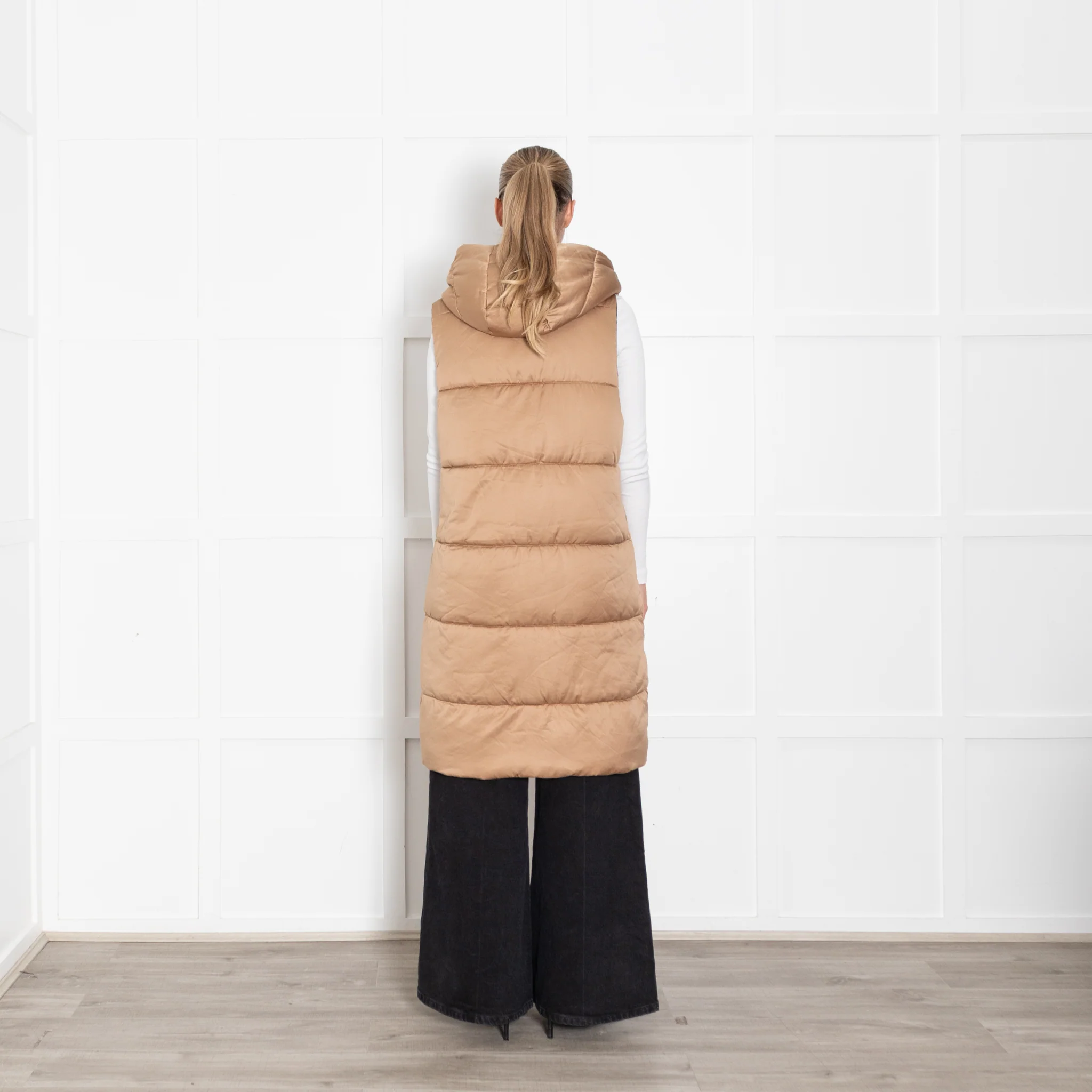 Rino & Pelle Long Brown Puffa Gilet With Hood - Image 5