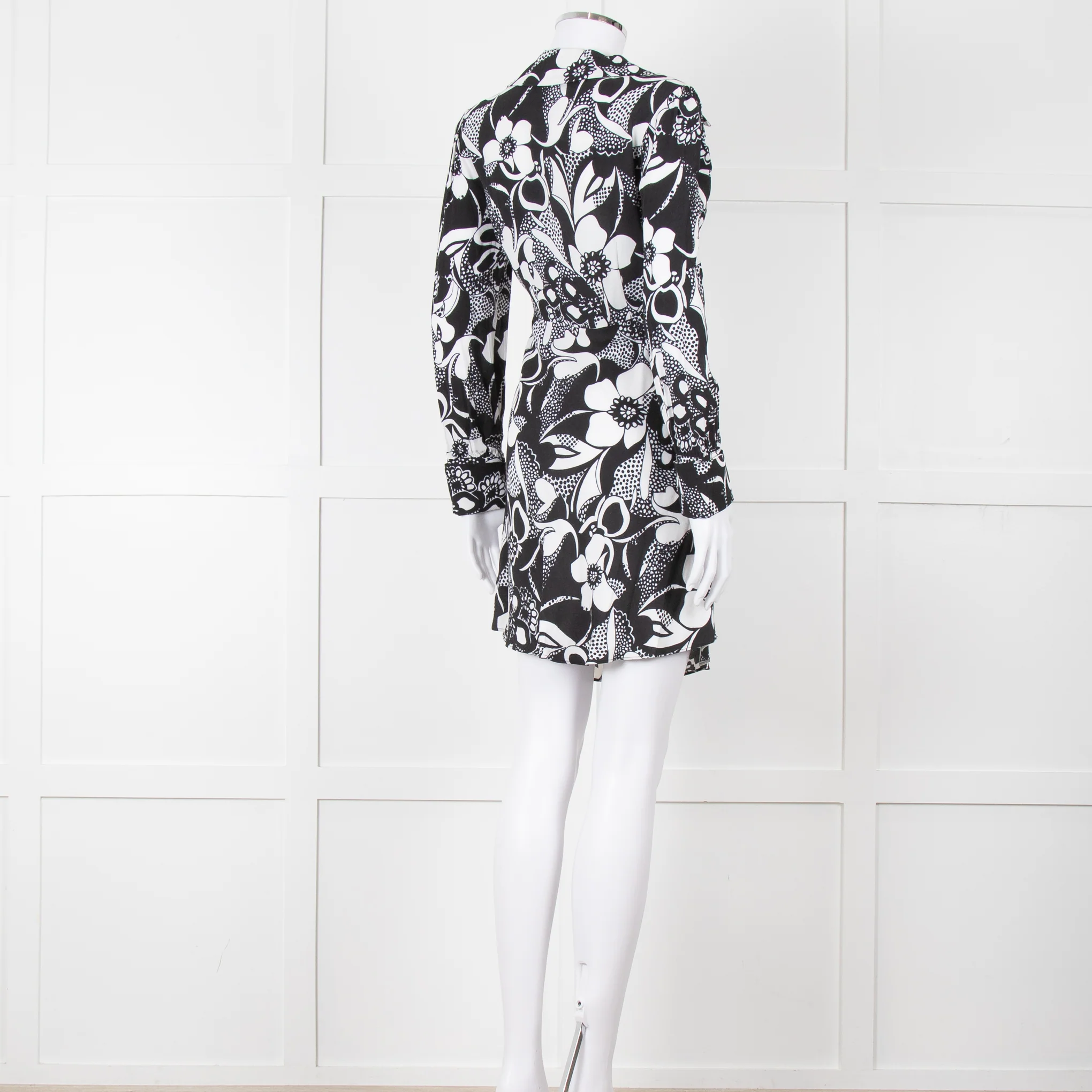 Rixo Black and White Patterened V Neck Dress - Image 4