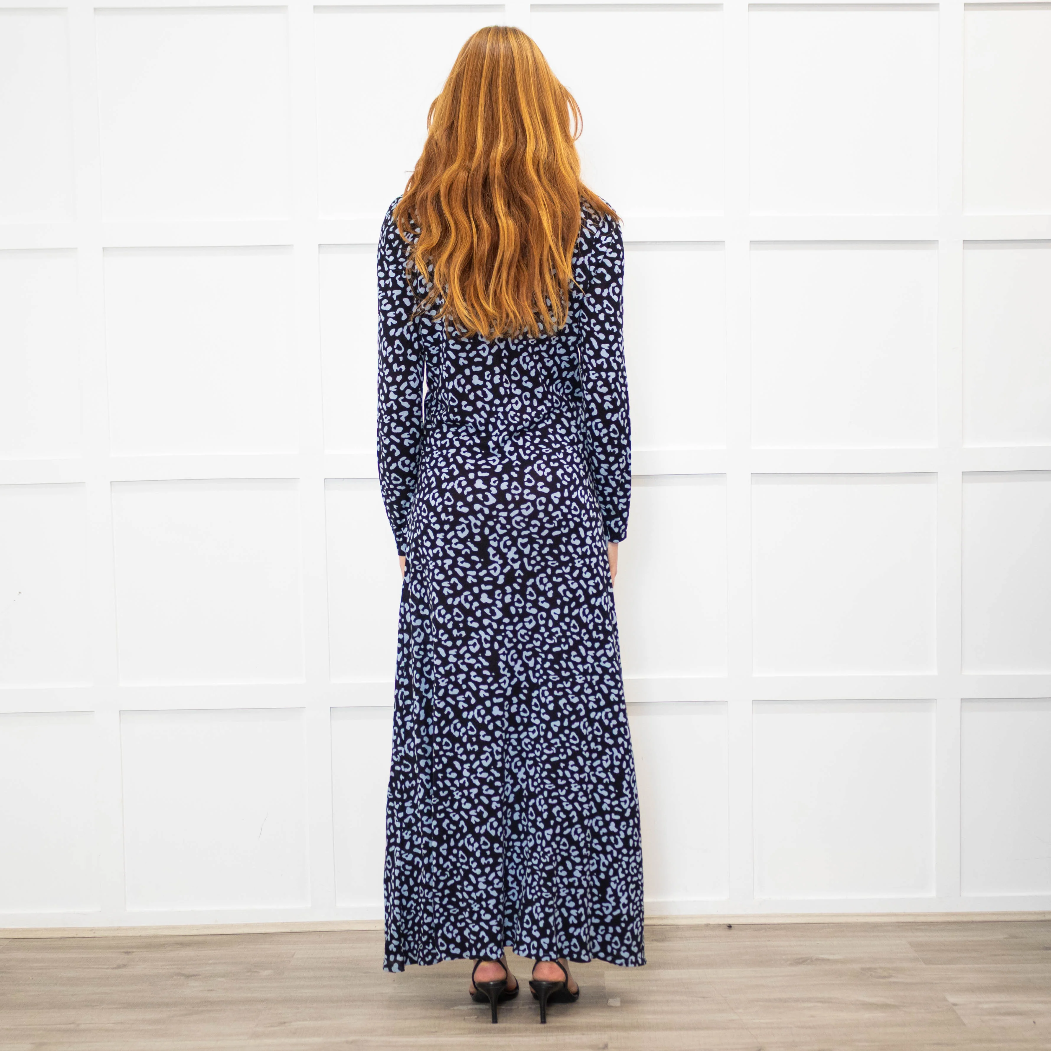 Rixo Black Blue Animal Print Jersey V-Neck Dress - Image 5