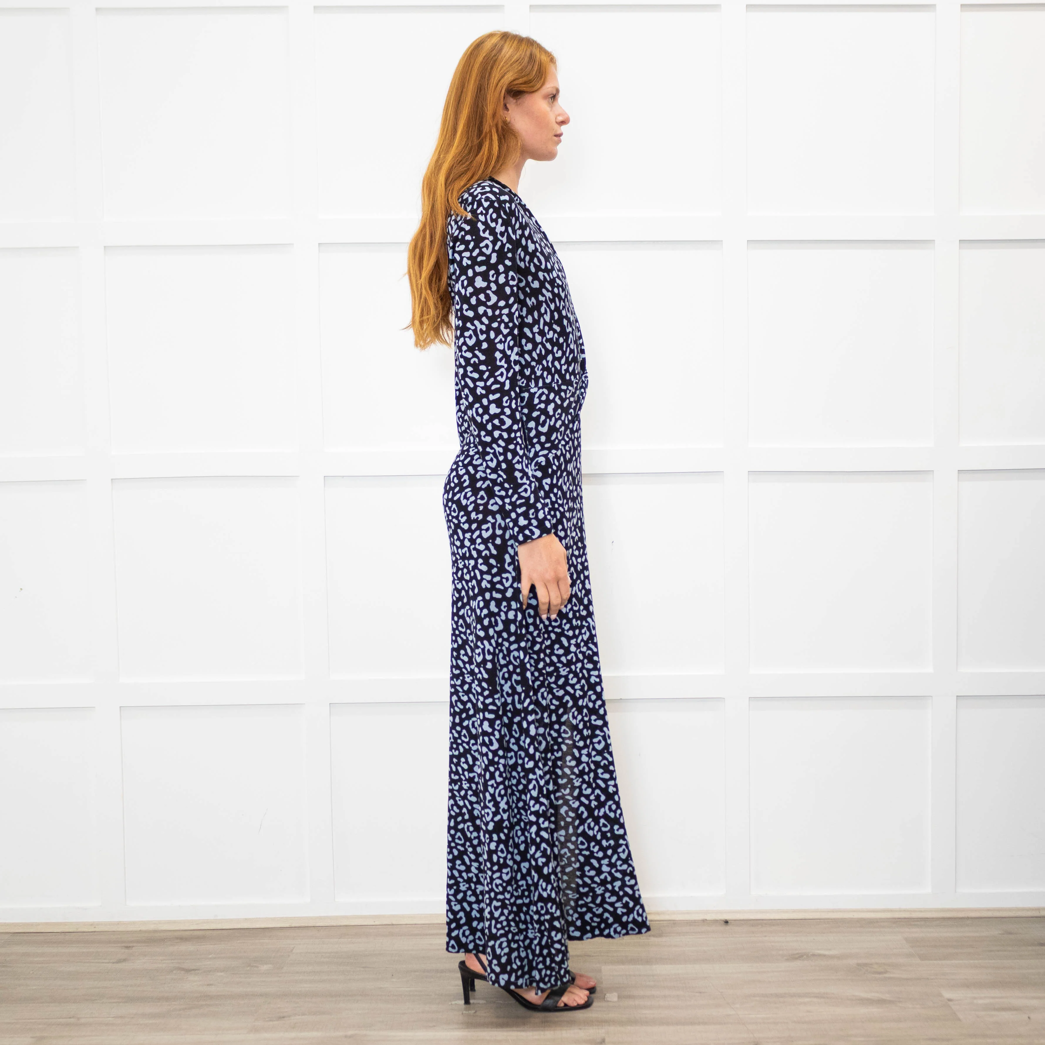 Rixo Black Blue Animal Print Jersey V-Neck Dress - Image 6