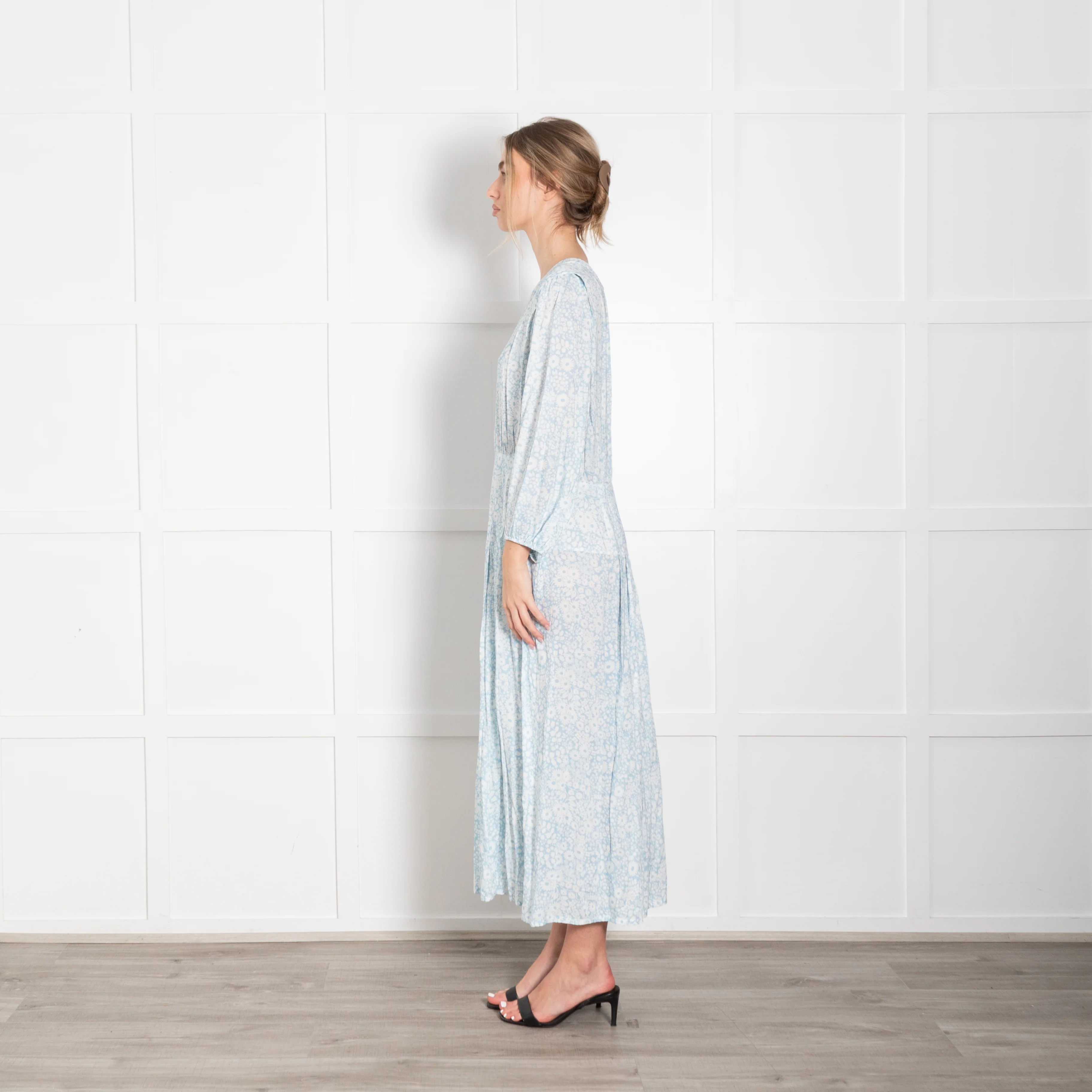 Rixo Pale Blue White Floral Puff Sleeve Midi Dress - Image 4