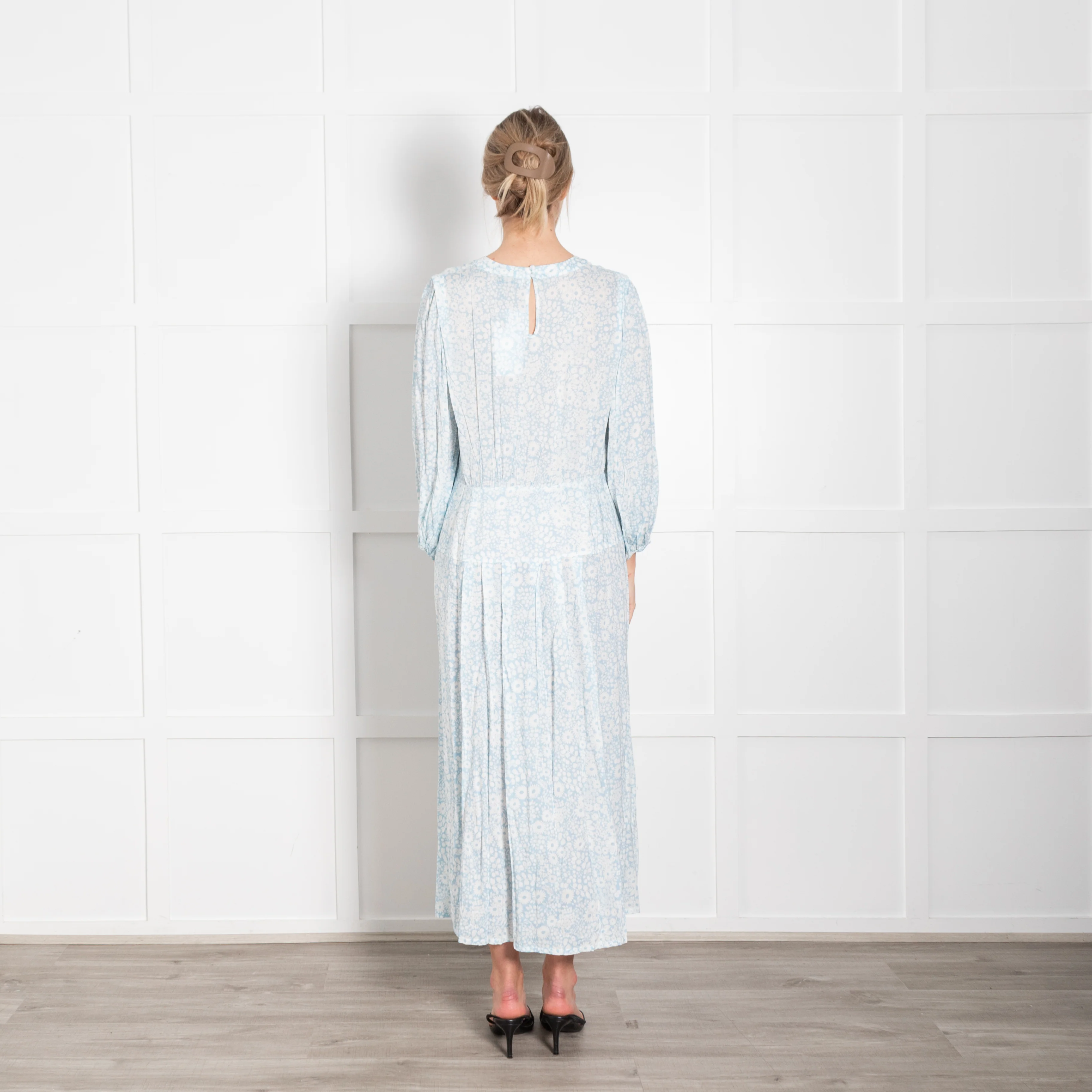 Rixo Pale Blue White Floral Puff Sleeve Midi Dress - Image 5