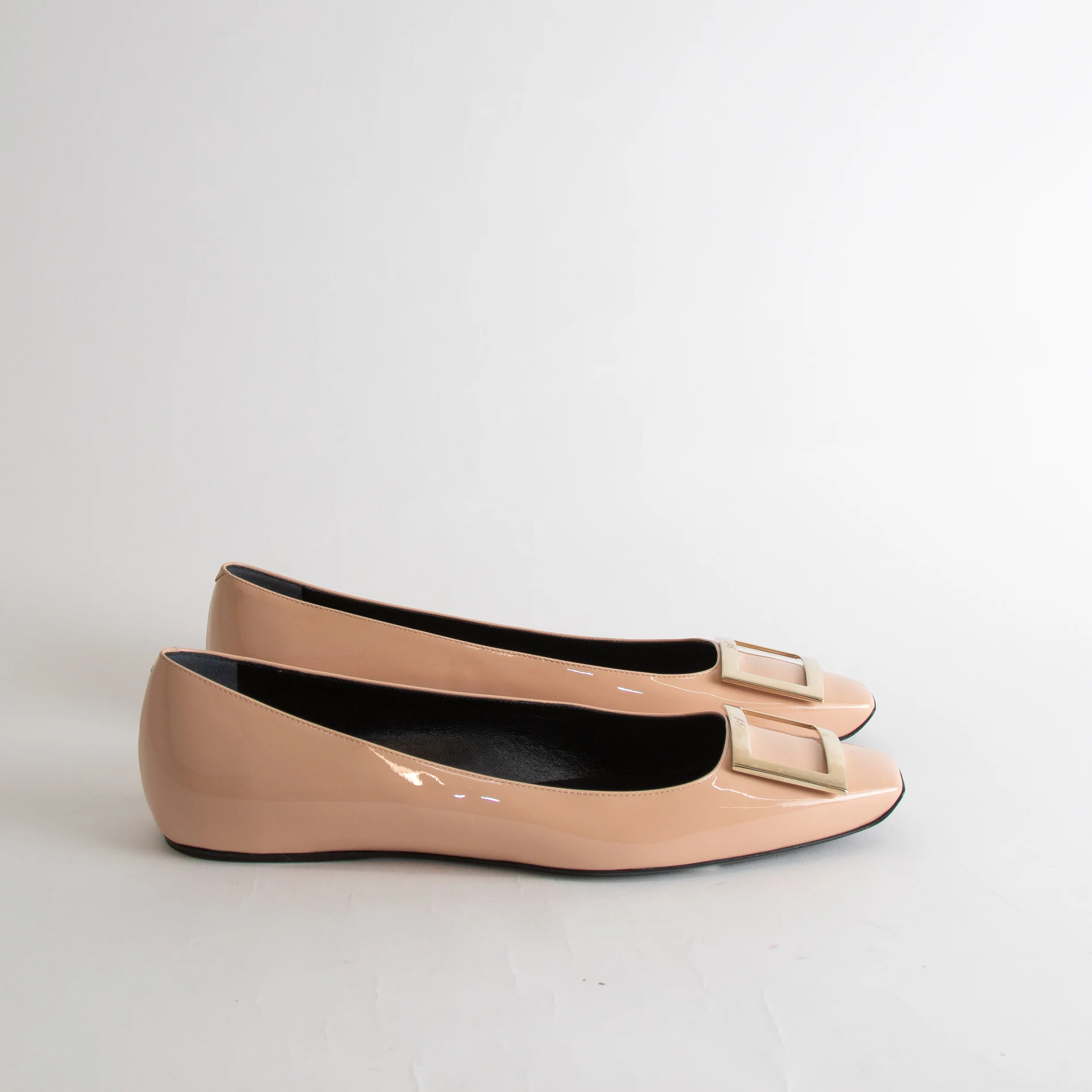 Roger Vivier Nude Patent Square Toe Buckle Detail Flats - Image 5