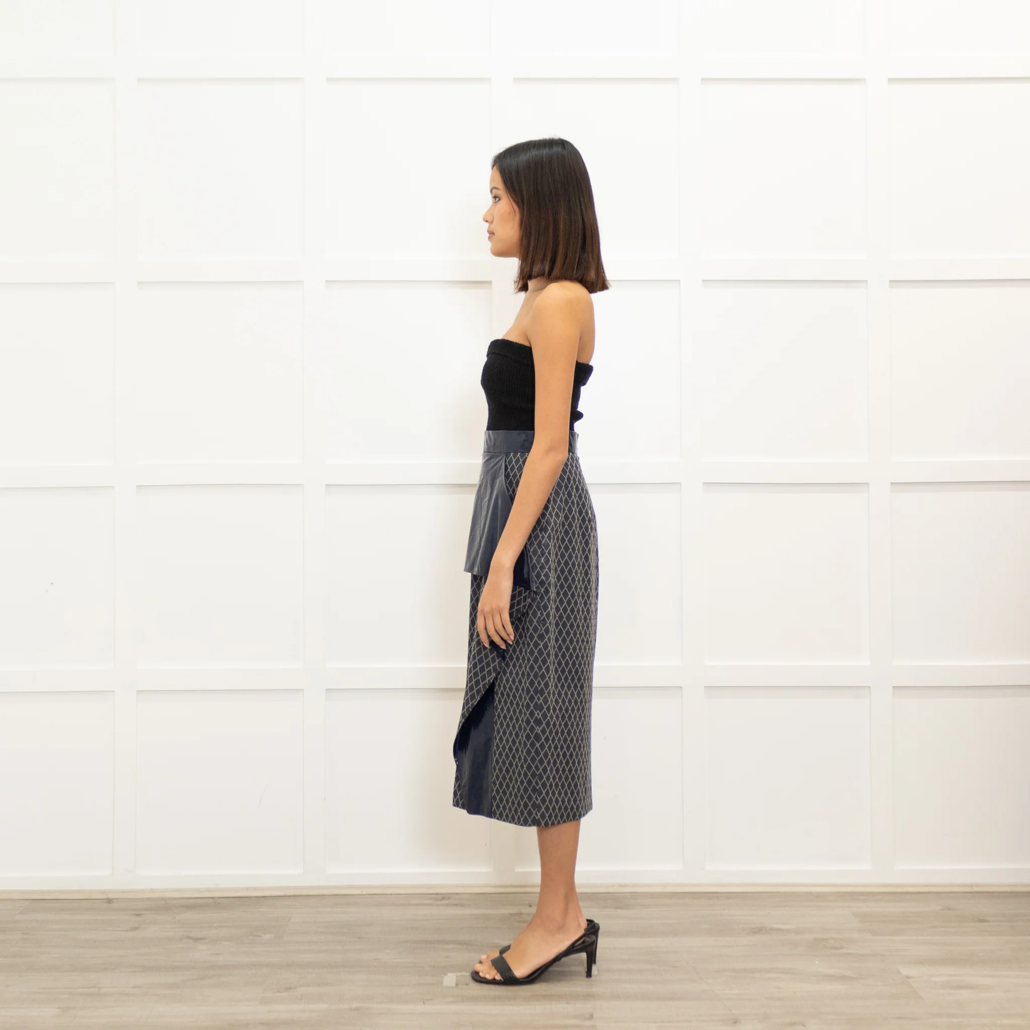 Roksanda Navy Pencil Skirt with Patent Frill - Image 6