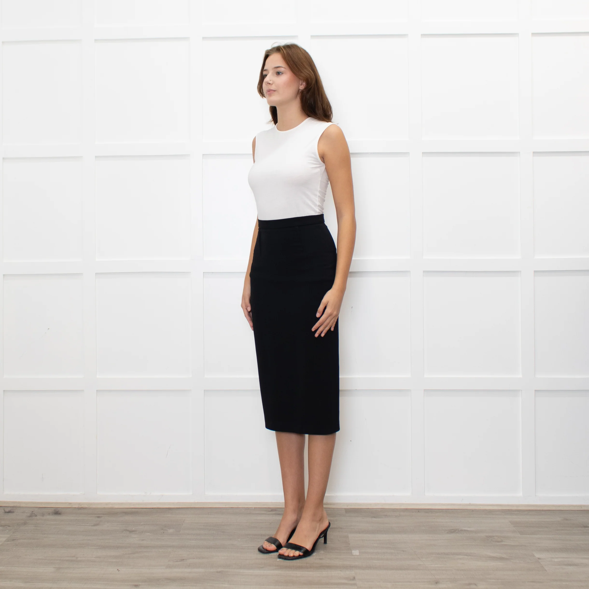 Roland Mouret Black Mid Penci Skirt With Back Gold Zip - Image 3