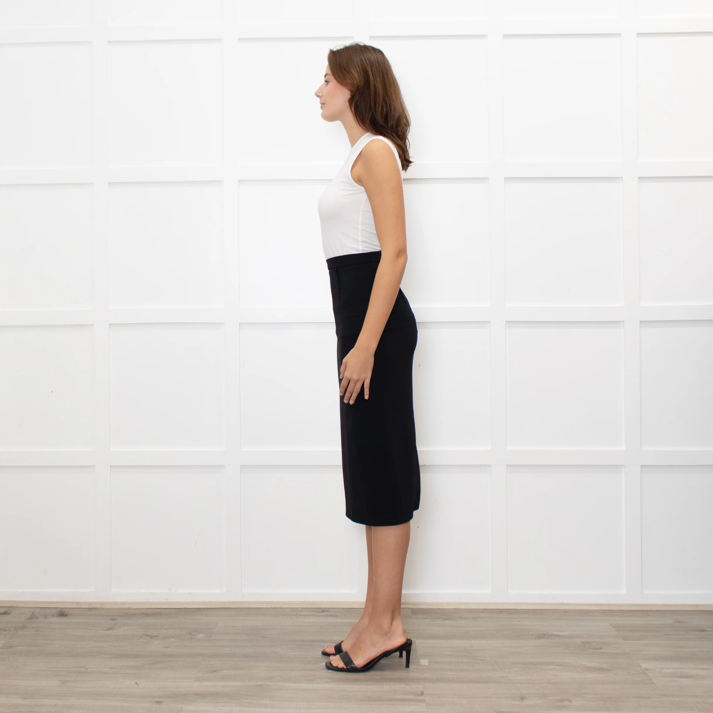 Roland Mouret Black Mid Penci Skirt With Back Gold Zip - Image 4