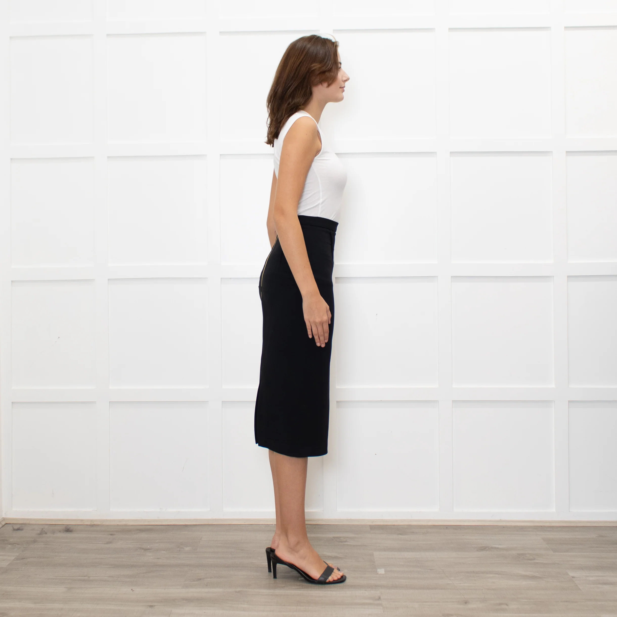 Roland Mouret Black Mid Penci Skirt With Back Gold Zip - Image 6
