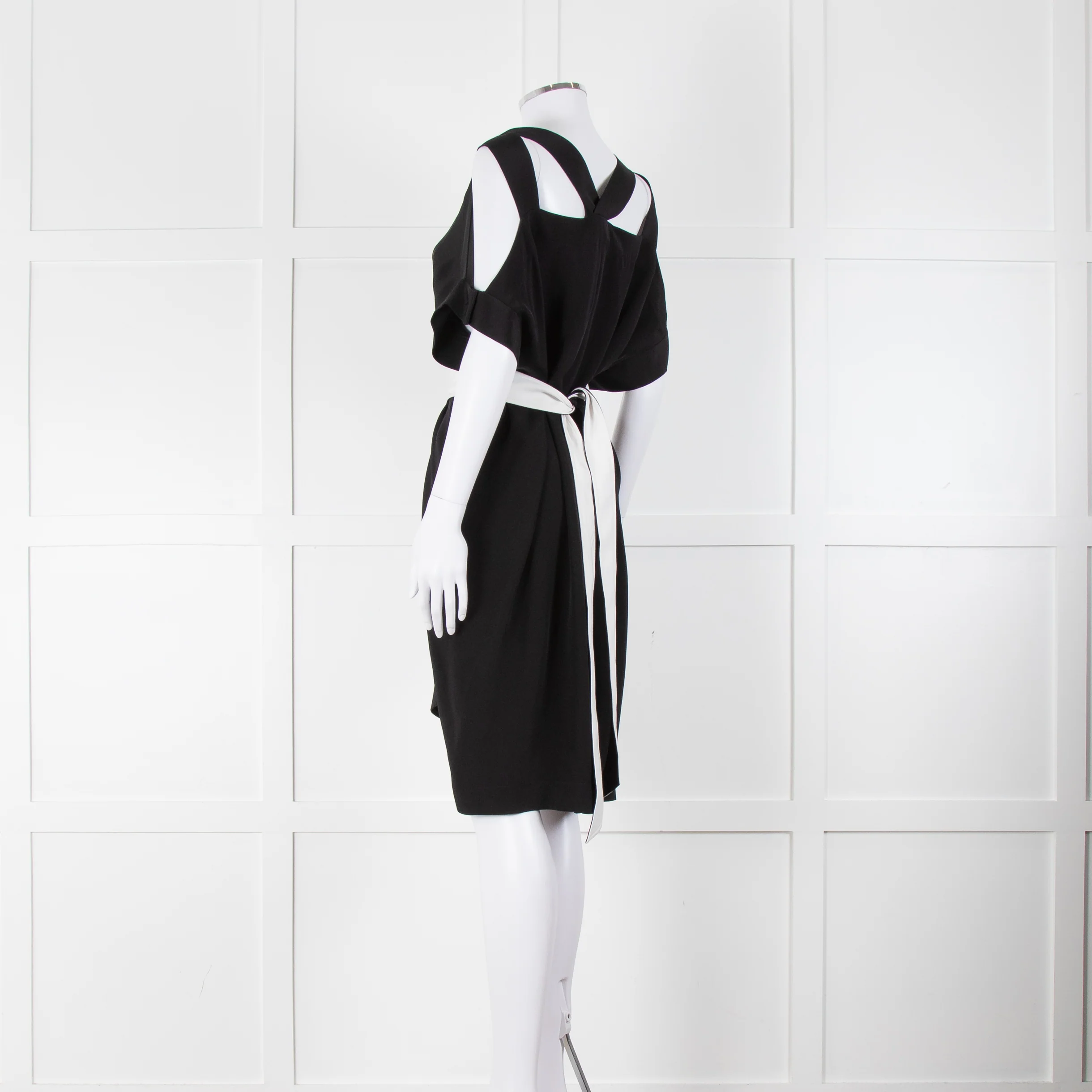 Roland Mouret Black White Silk Belted Sleeveless Dress - Image 6