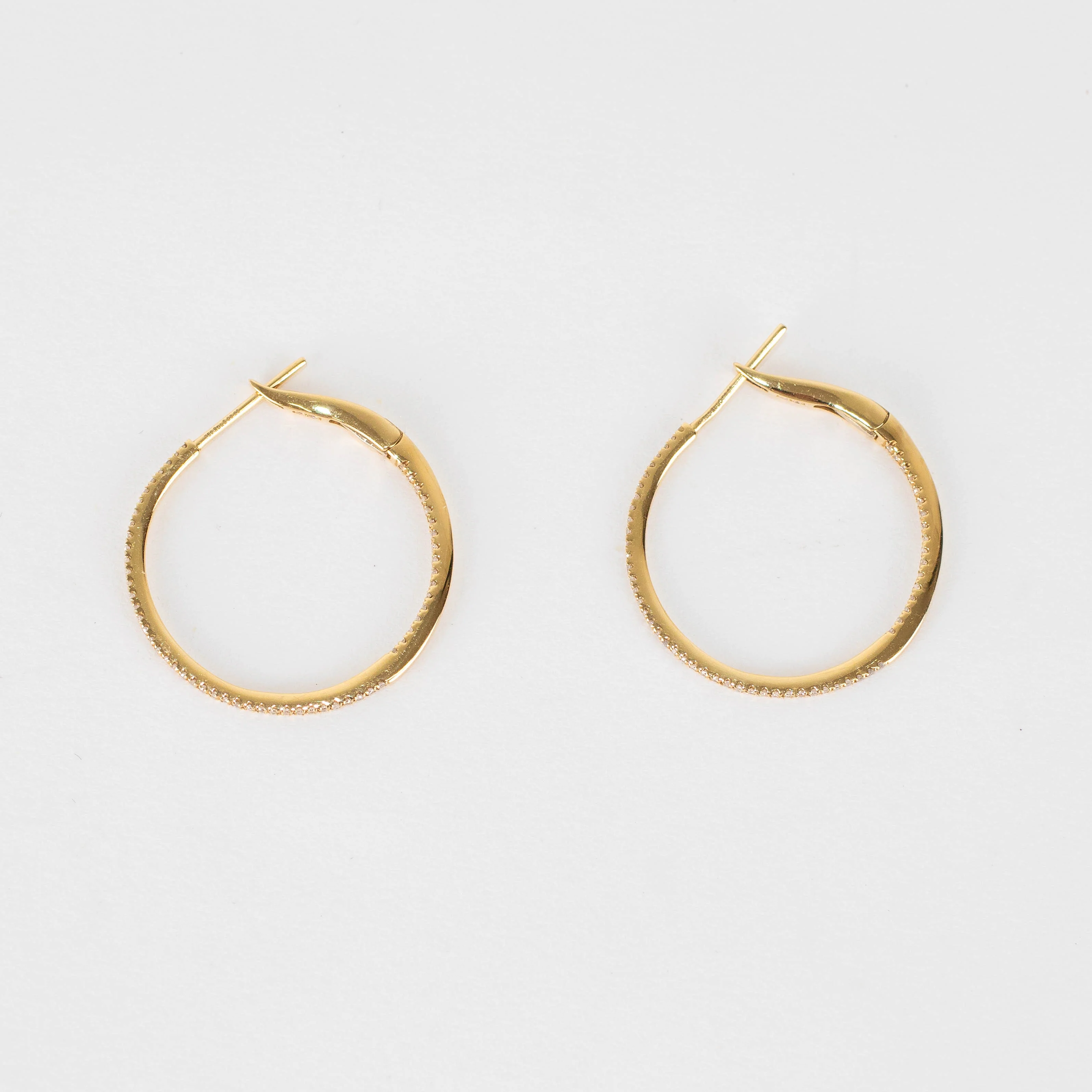 Rosa de la Cruz 18k Gold 25mm Pave Hoops - Image 3