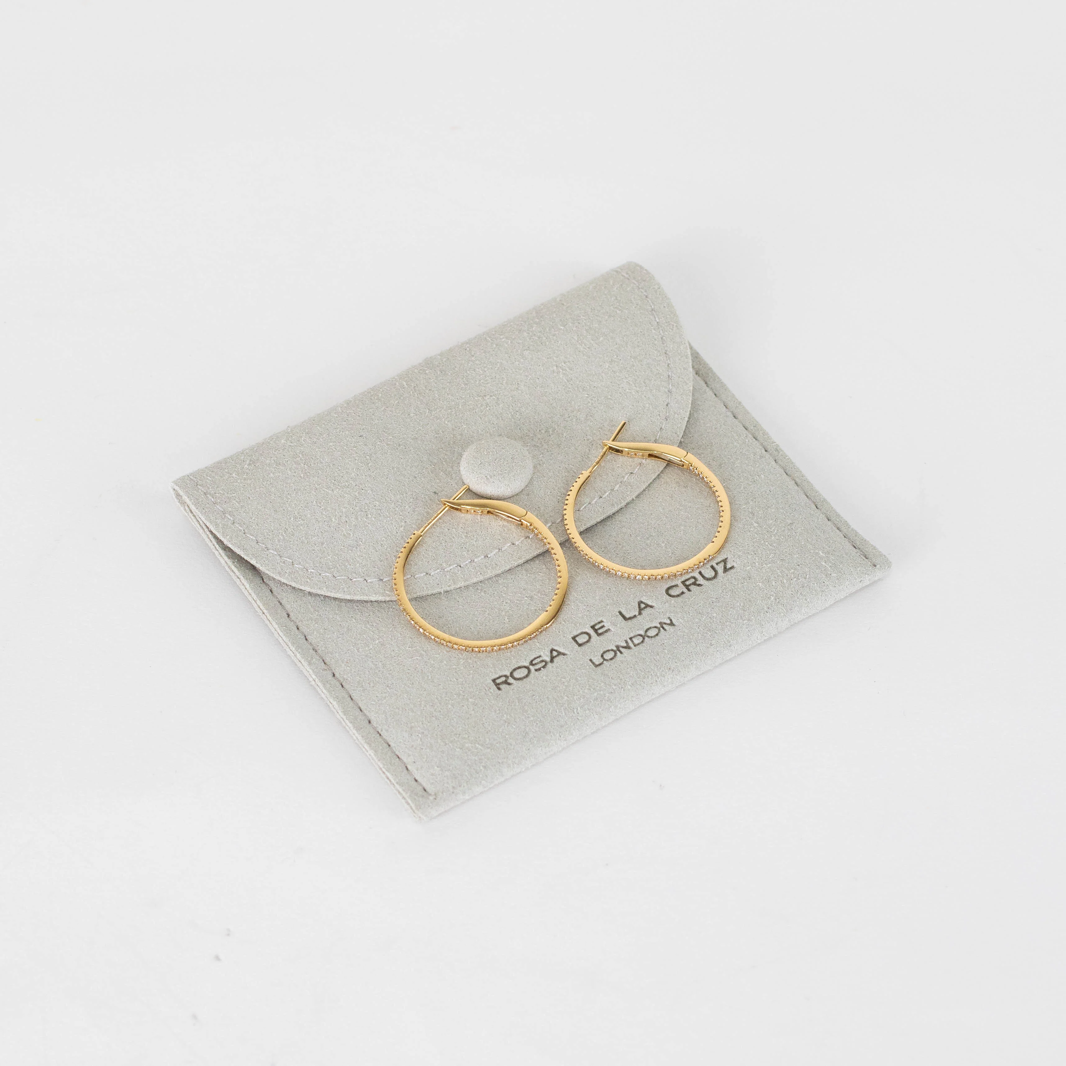Rosa de la Cruz 18k Gold 25mm Pave Hoops - Image 4