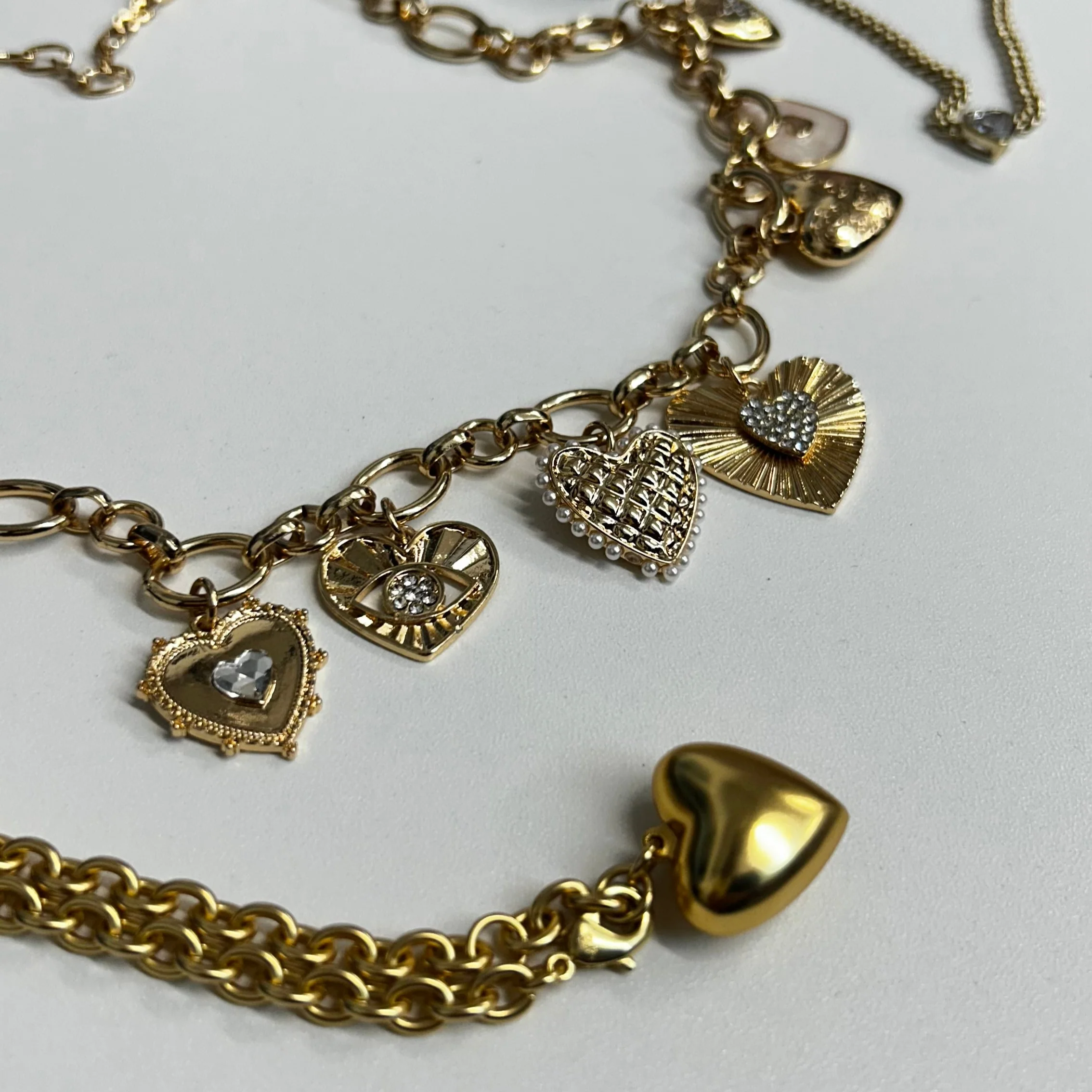 Roxanne Assoulin Gold Chunky Matte Heart Necklace - Image 2