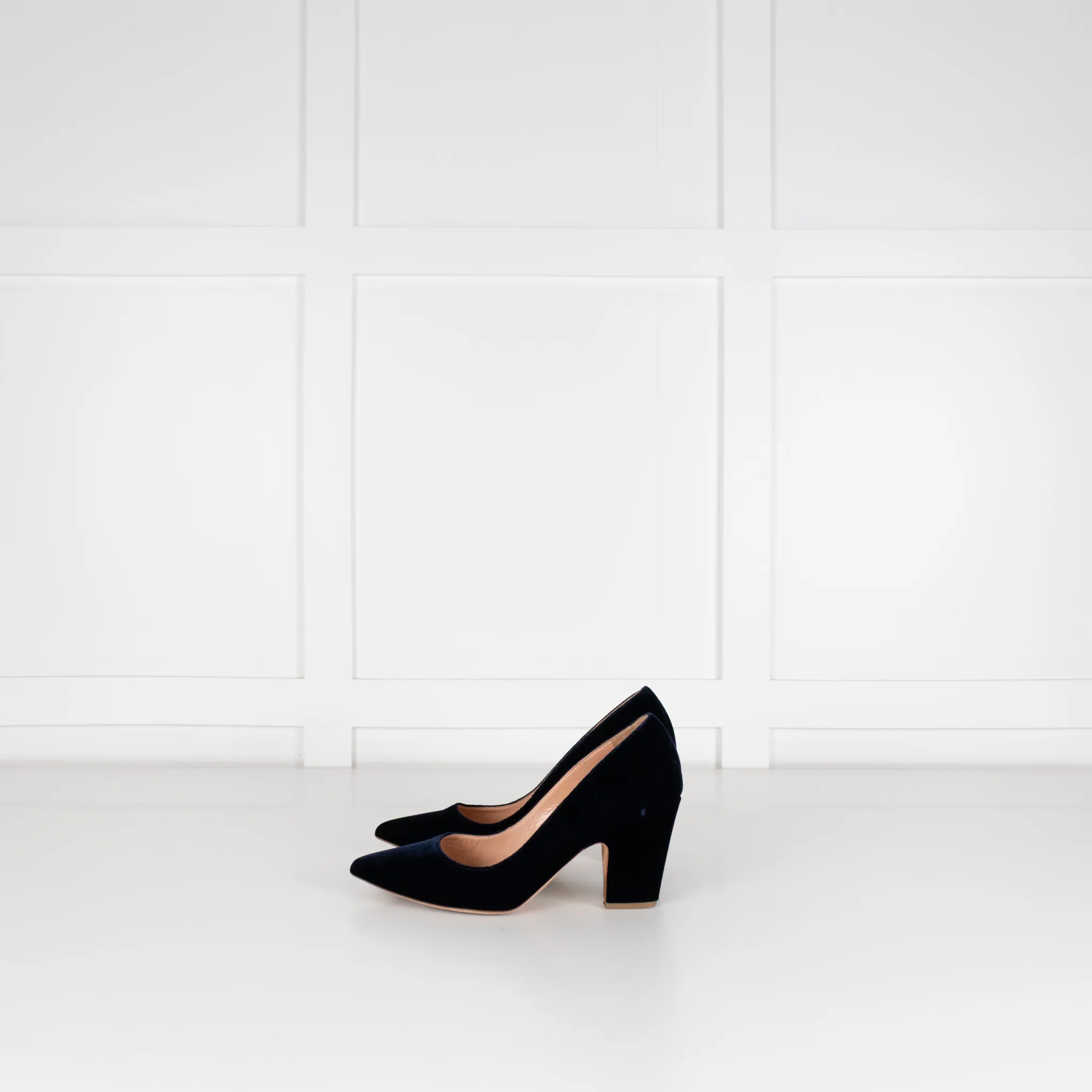 Rupert Sanderson Navy Blue Velvet Chunky Heel Shoes - Image 3