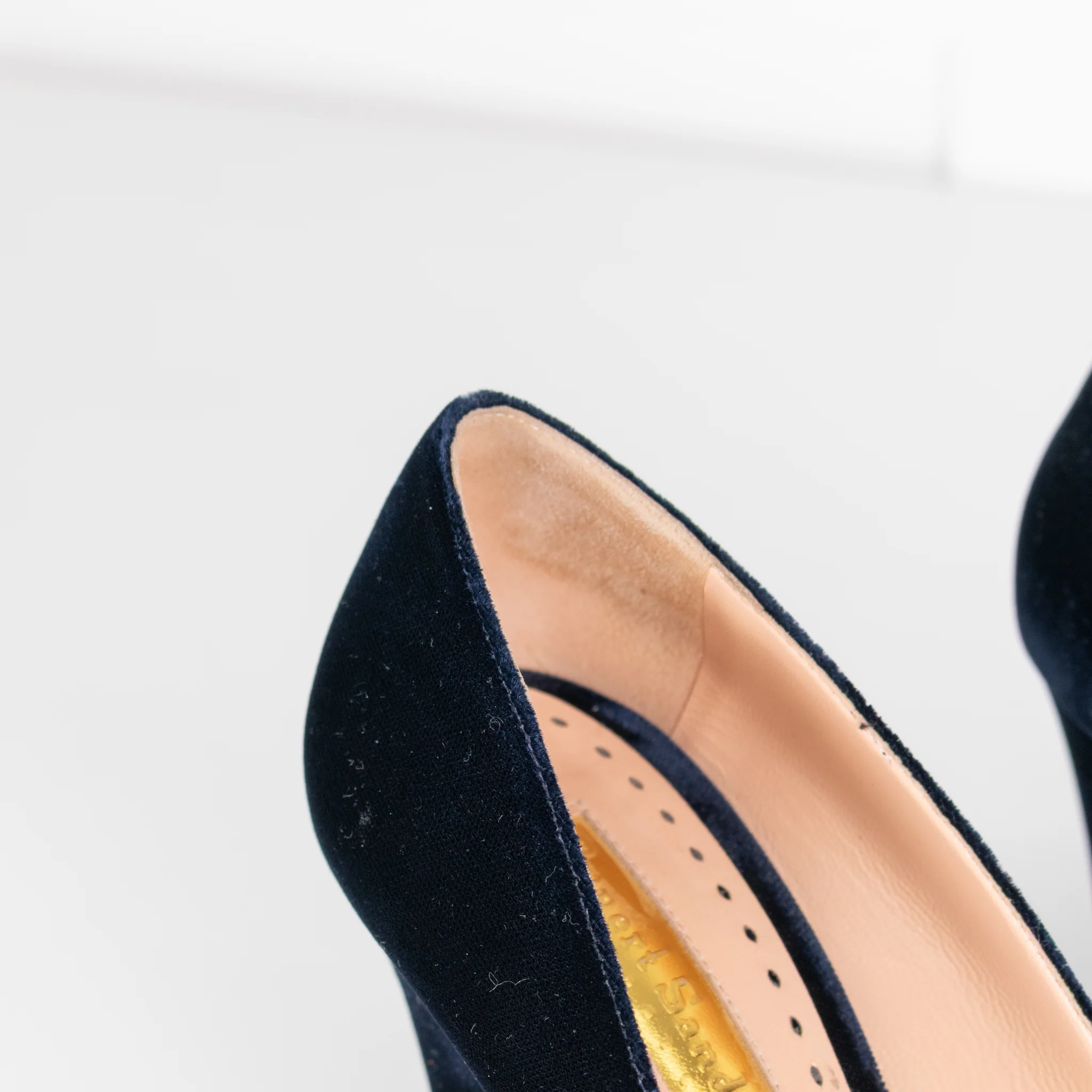 Rupert Sanderson Navy Blue Velvet Chunky Heel Shoes - Image 9