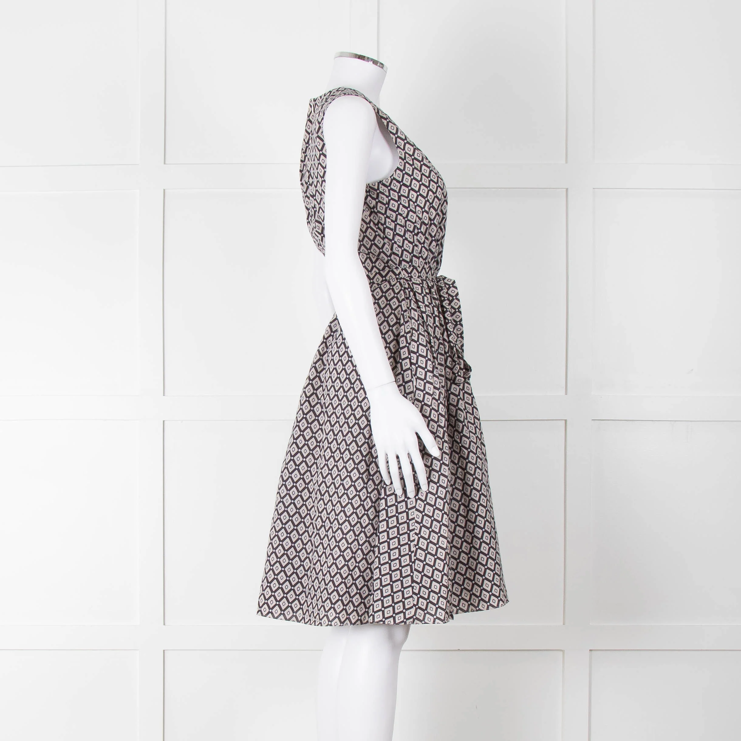S Max Mara Light Grey Brown Diamond Print Cotton Belted Sleeveless Dress - Image 3