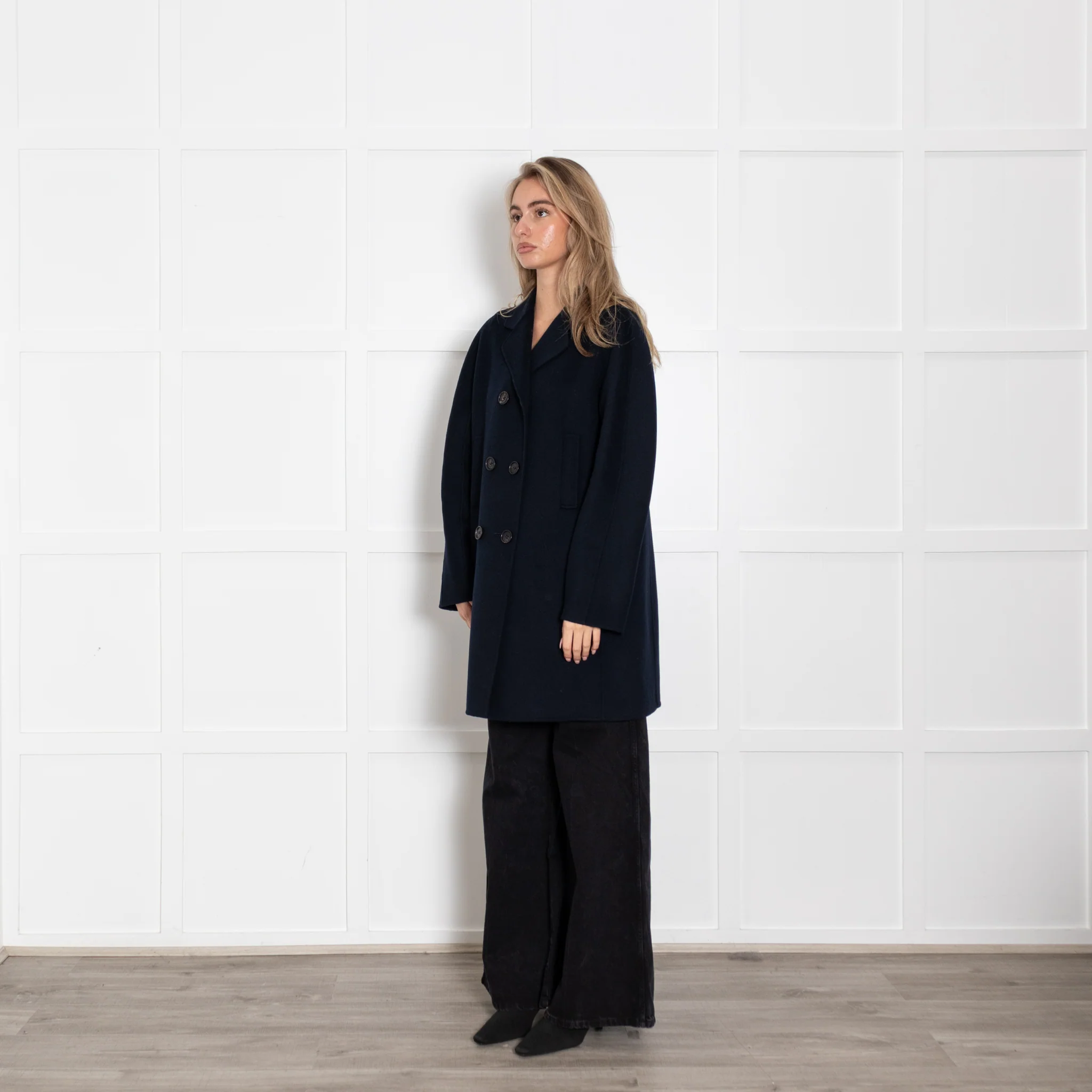 S Max Mara Navy Blue Wool Double Breasted Short Coat - Image 3