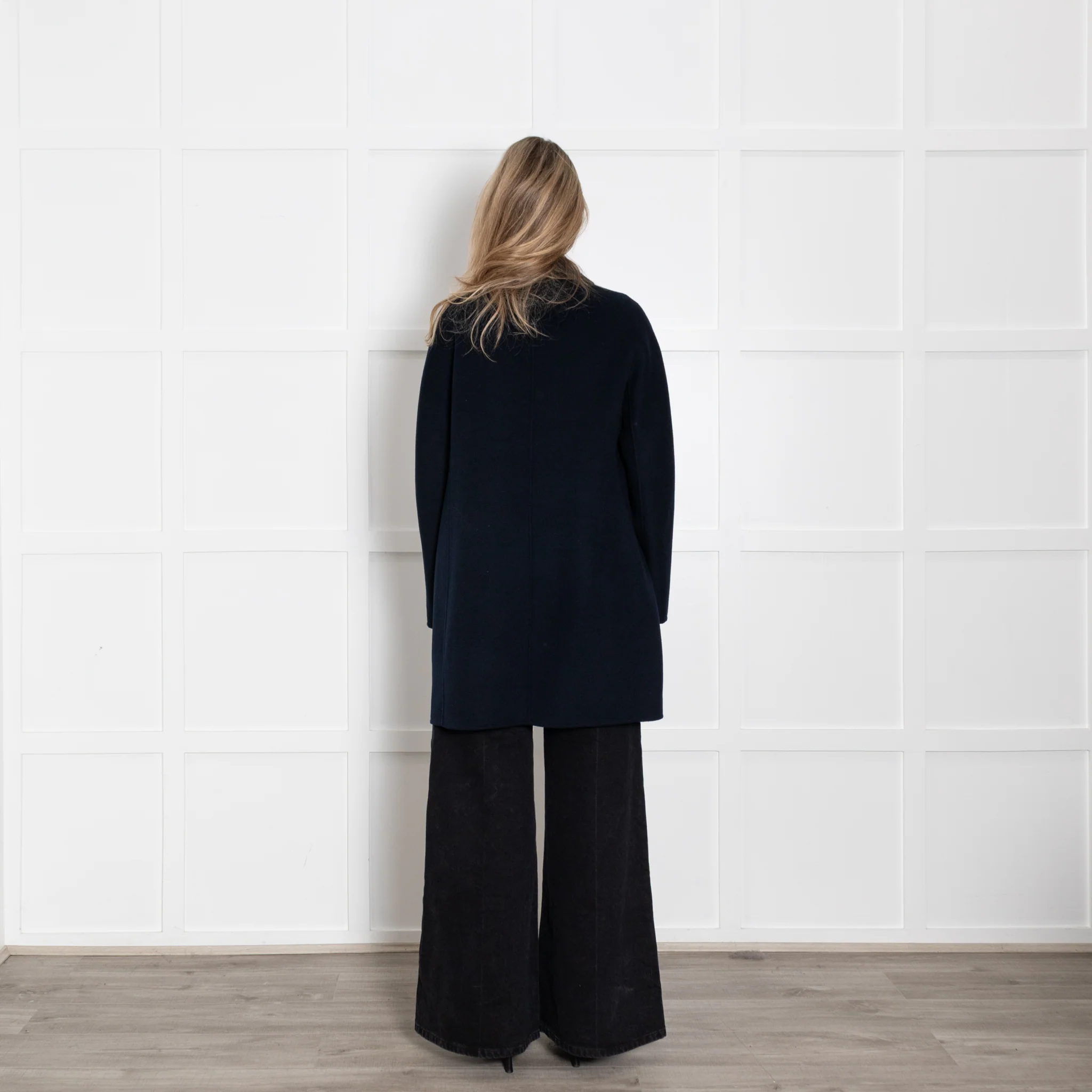 S Max Mara Navy Blue Wool Double Breasted Short Coat - Image 5
