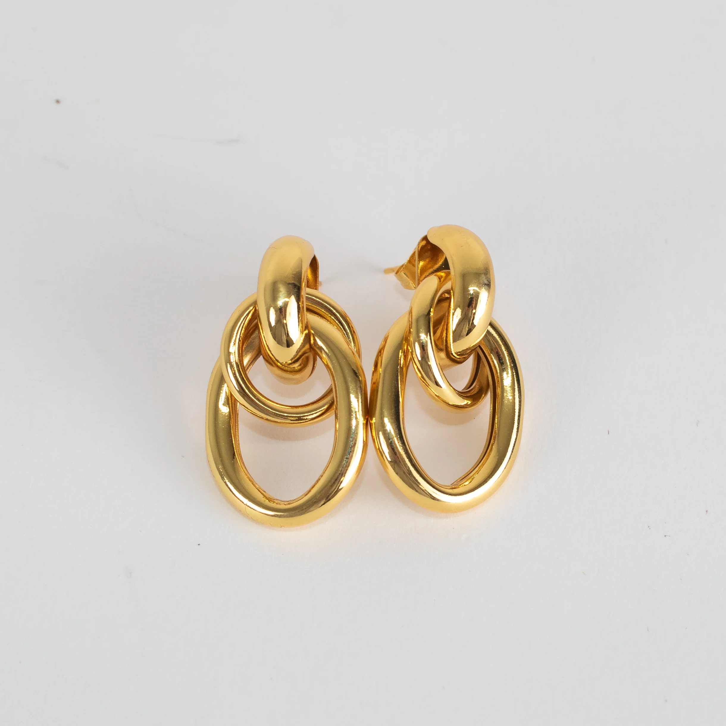 Sahira Andy Knot Earring - Image 2