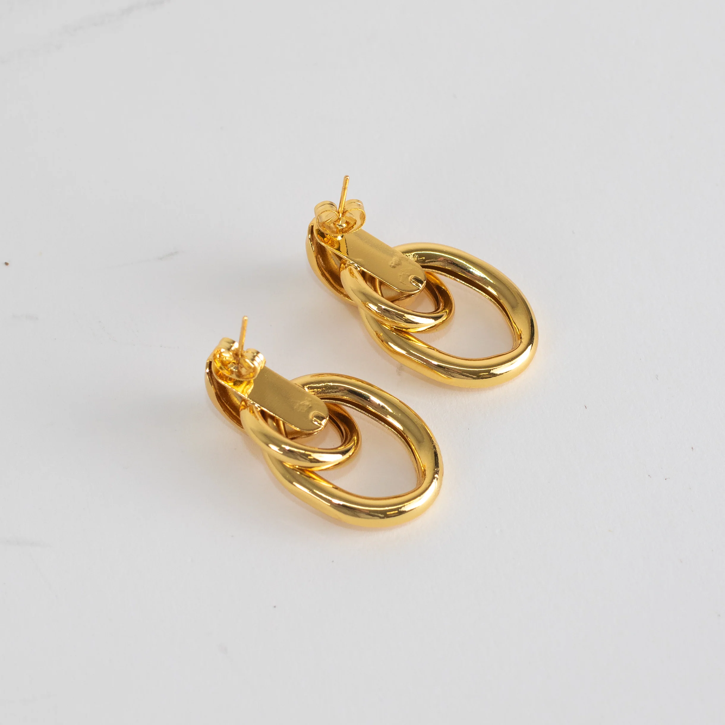 Sahira Andy Knot Earring - Image 4