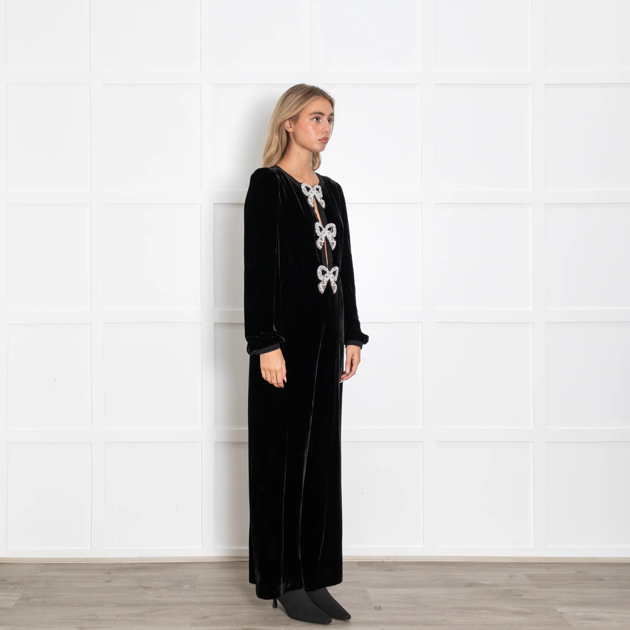 Saloni Camille Black Velvet Bow Embroidery Jumpsuit - Image 4