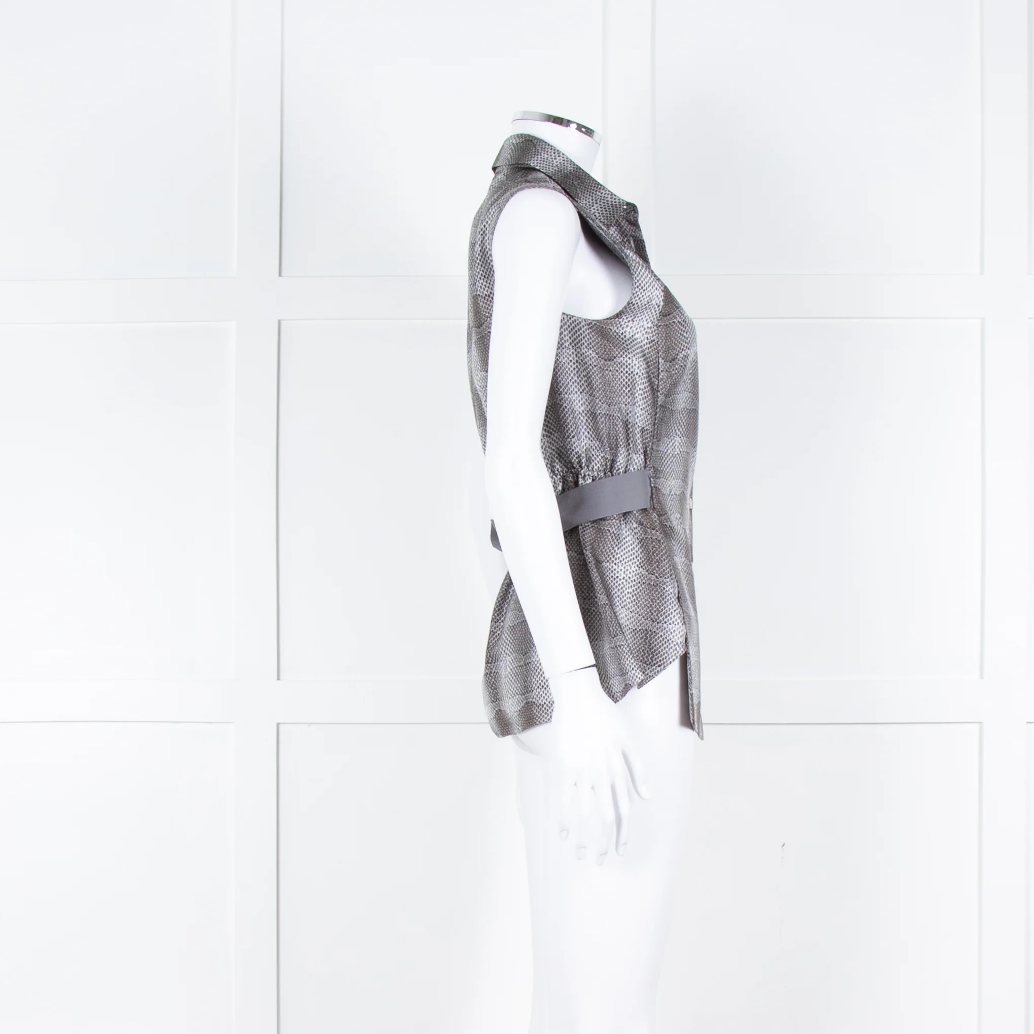 Salvatore Ferragamo Cream Grey Snakeskin Sleeveless Top - Image 3
