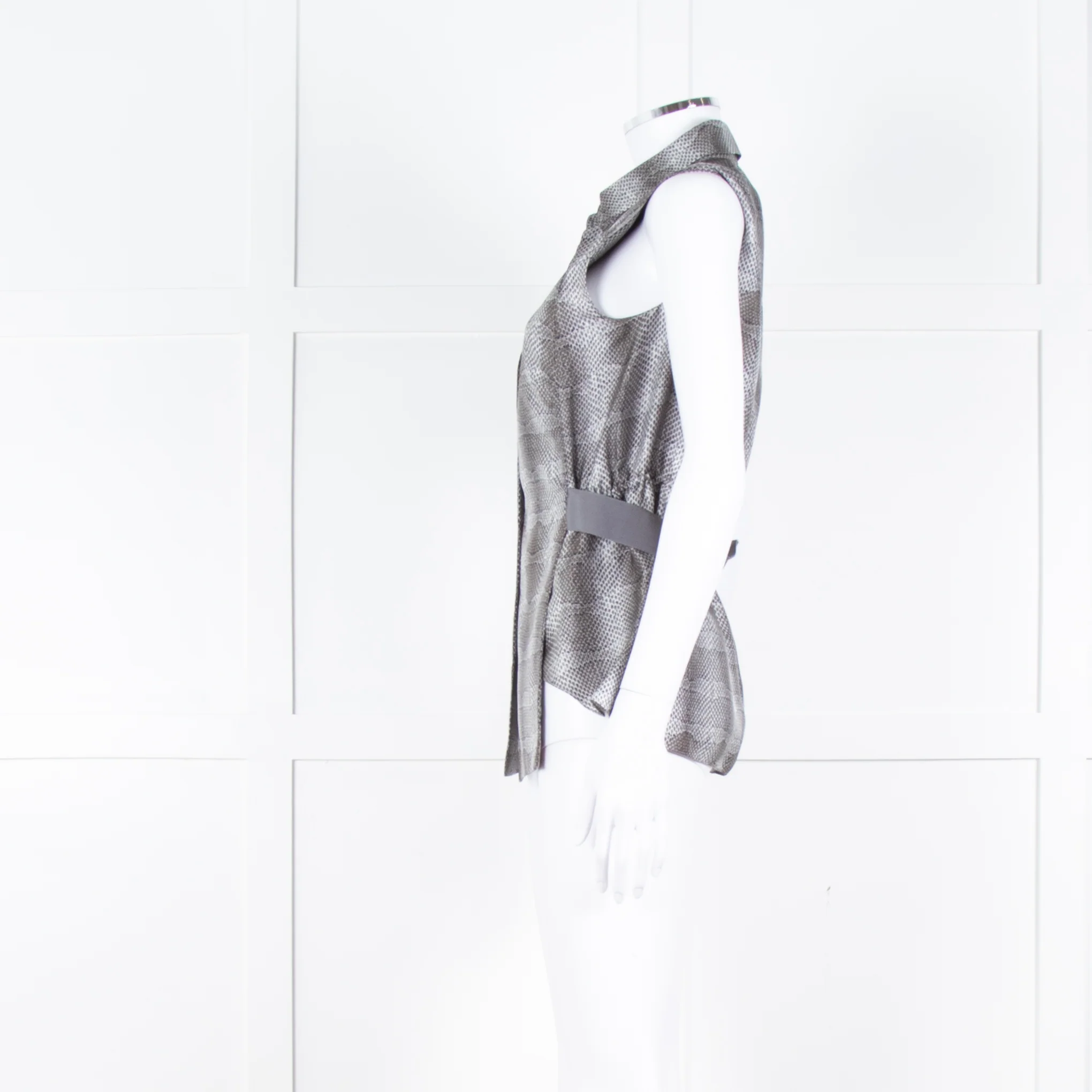 Salvatore Ferragamo Cream Grey Snakeskin Sleeveless Top - Image 7