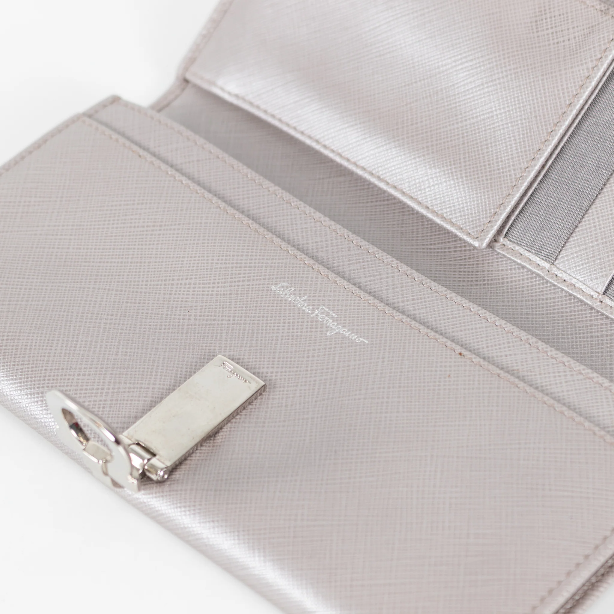 Salvatore Ferragamo Grey Continental Wallet - Image 9