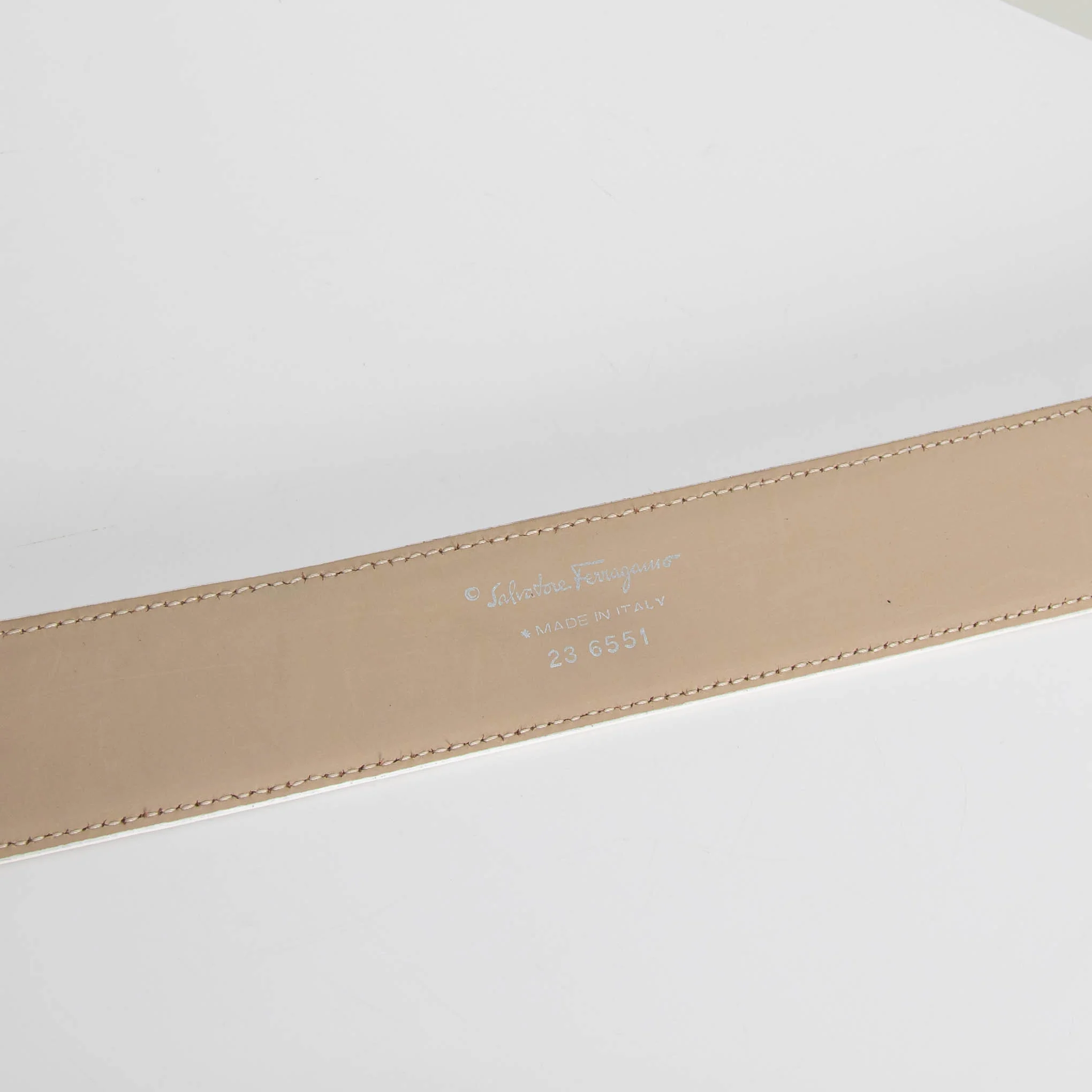 Salvatore Ferragamo White Leather Belt - Image 3