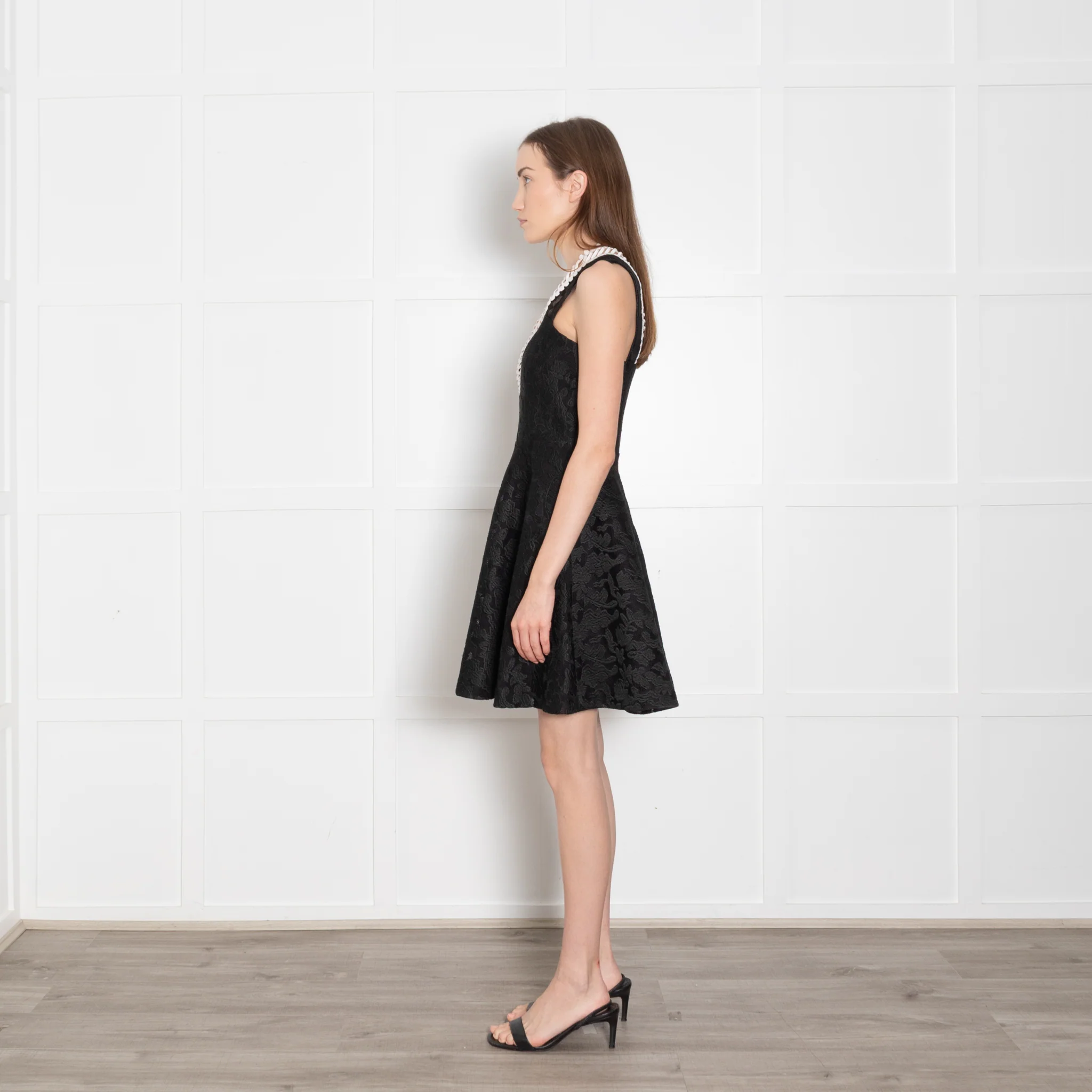 Sandro Black Jacquard White Trim Sleeveless Dress - Image 4
