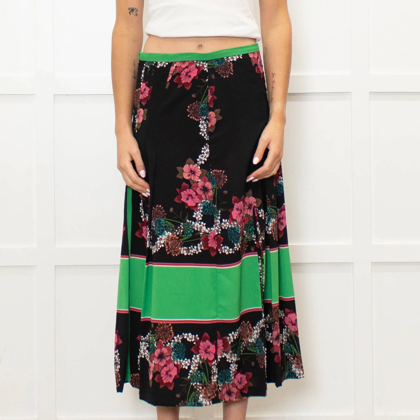 Sandro Black Pleated Floral Midi Skirt - Image 2