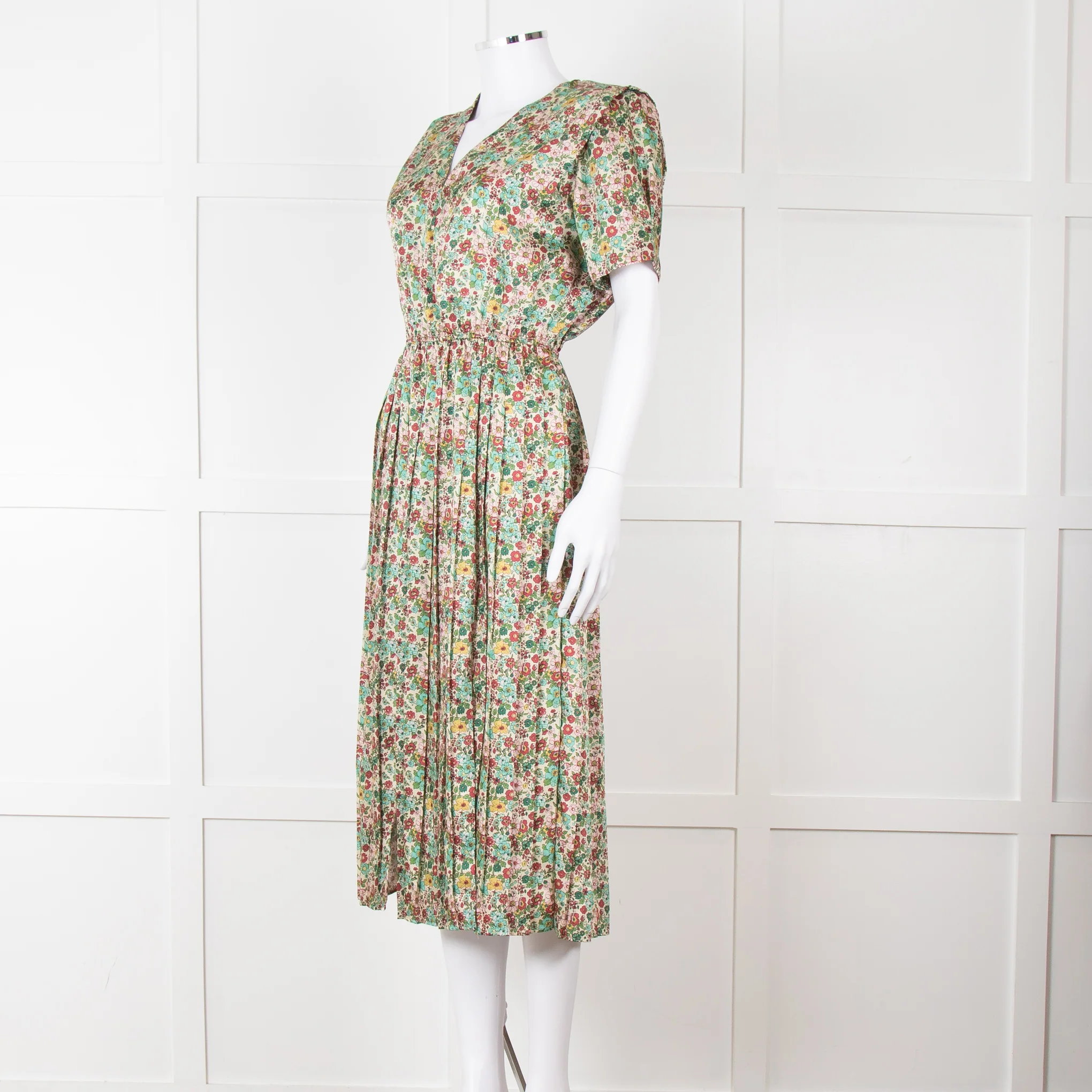 Sandro Cream Green Red Floral V Neck Short Sleeve Dress - Image 8