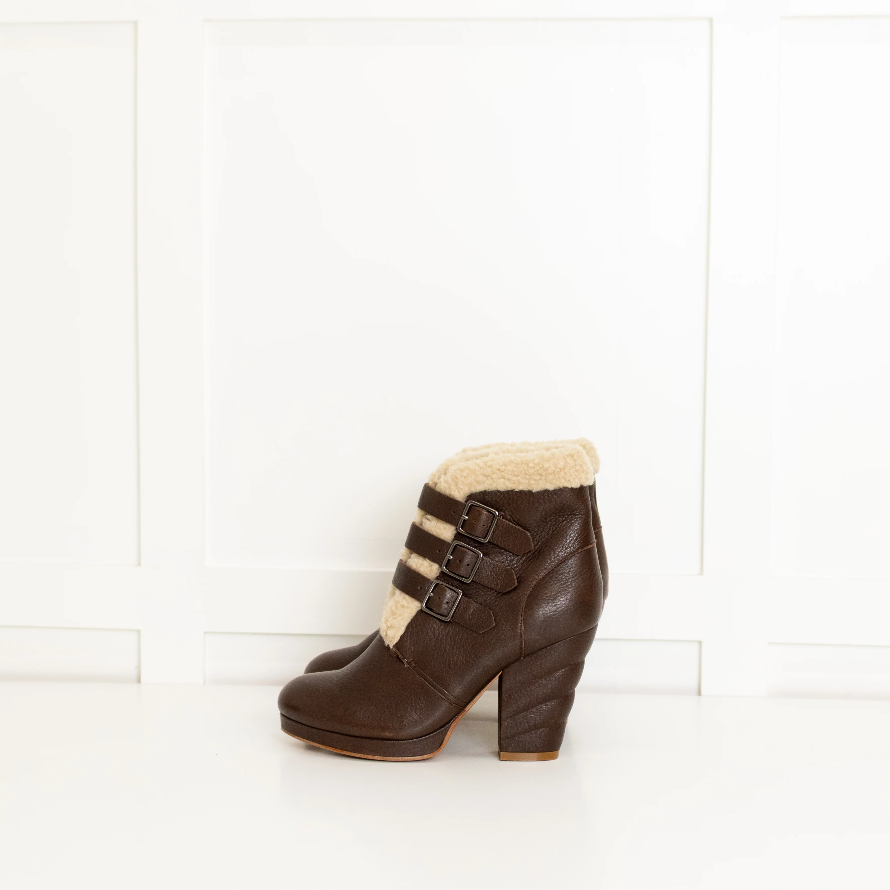 See By Chloe Brown Leather Cream Fur Trim Heeled Ankle Boots - Image 2