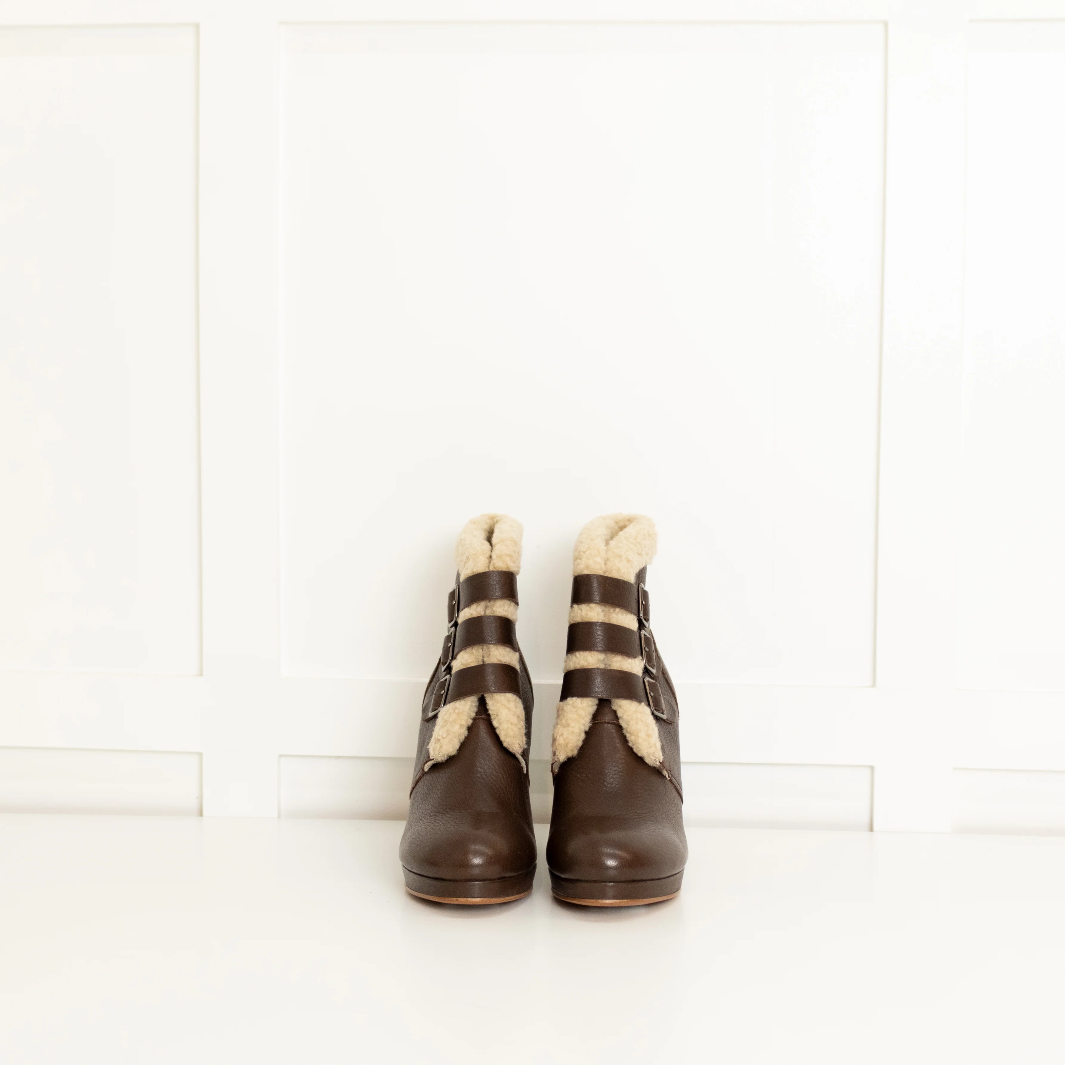 See By Chloe Brown Leather Cream Fur Trim Heeled Ankle Boots - Image 6