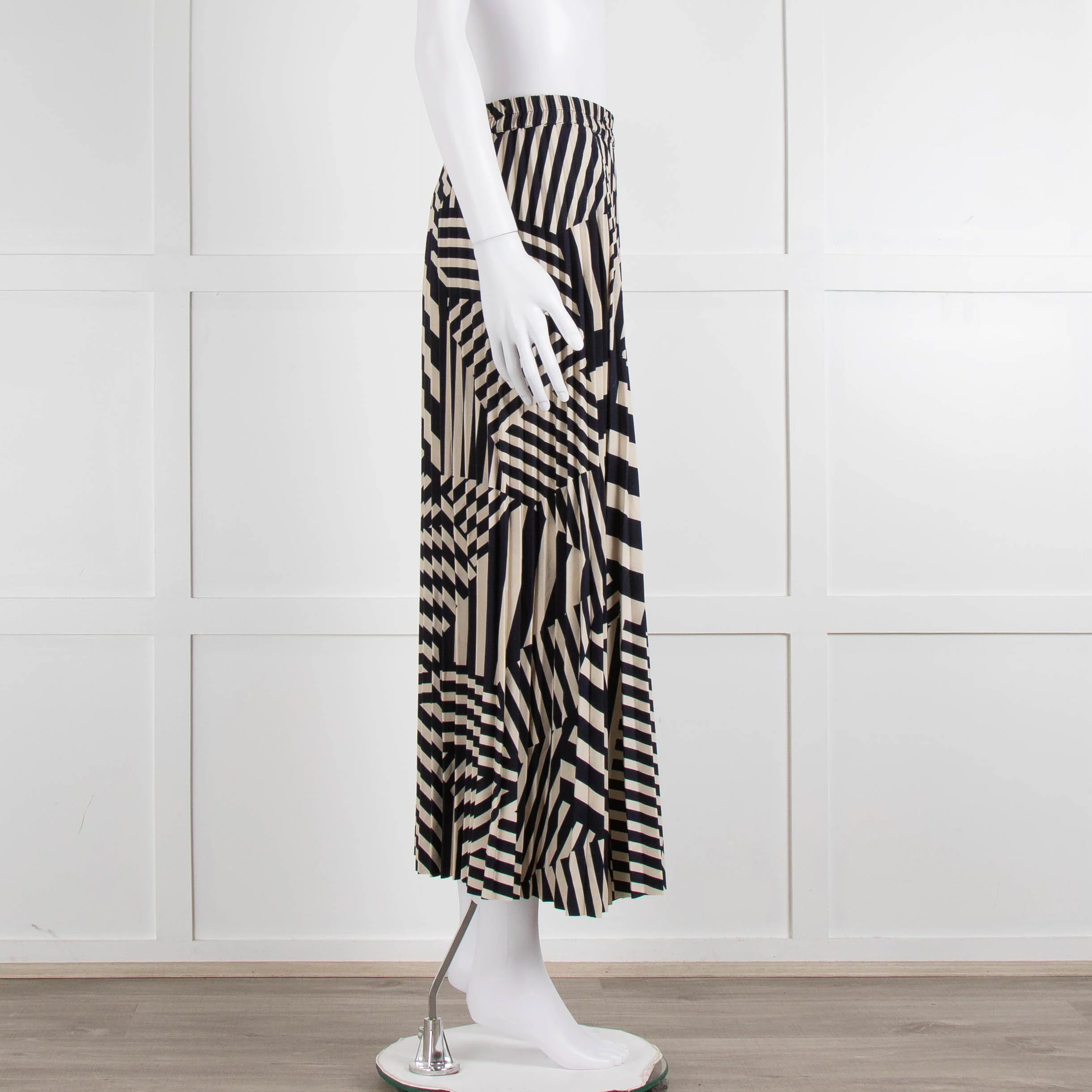 Selected Femme Cream Navy Geometric Stripe Pleated Skirt - Image 3