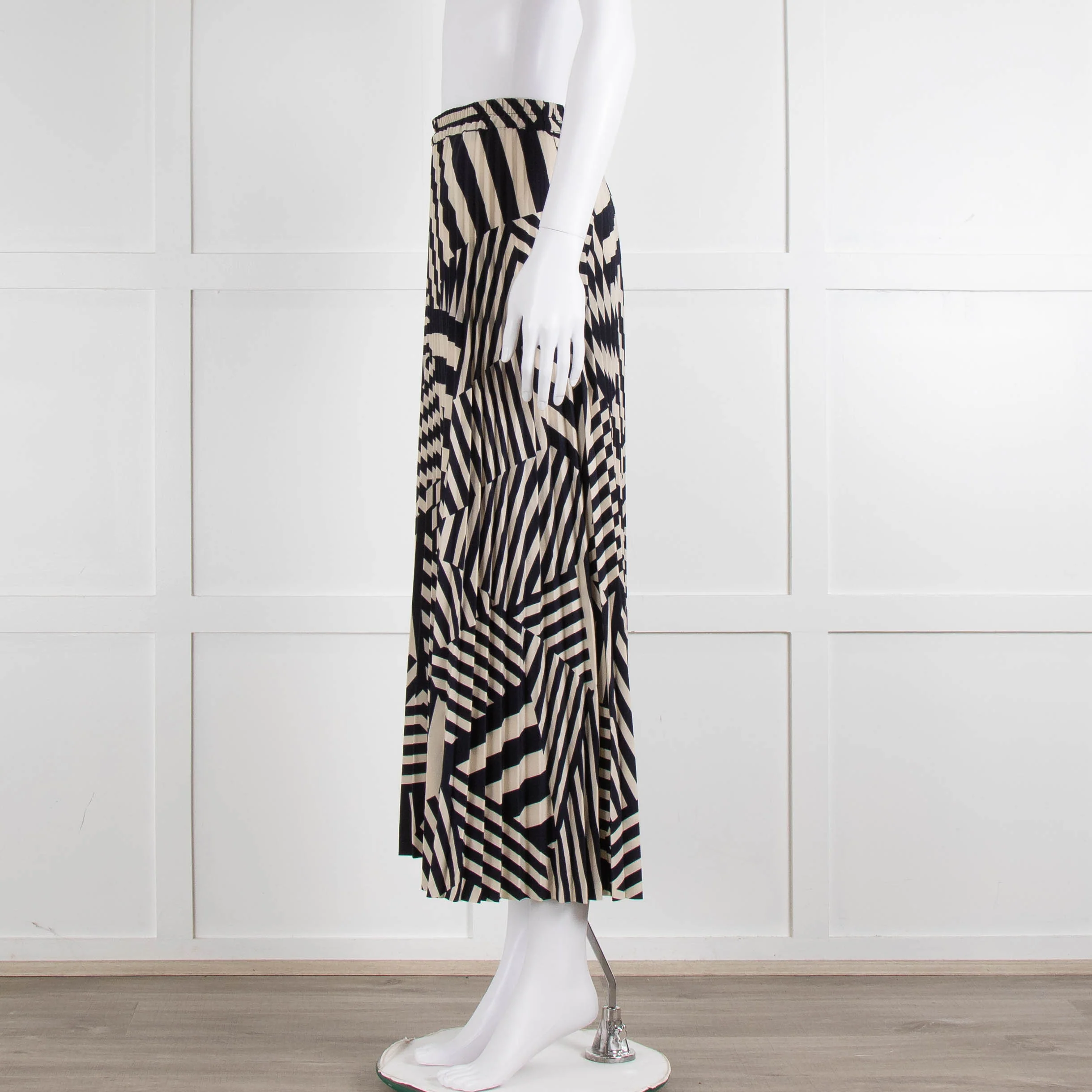 Selected Femme Cream Navy Geometric Stripe Pleated Skirt - Image 7