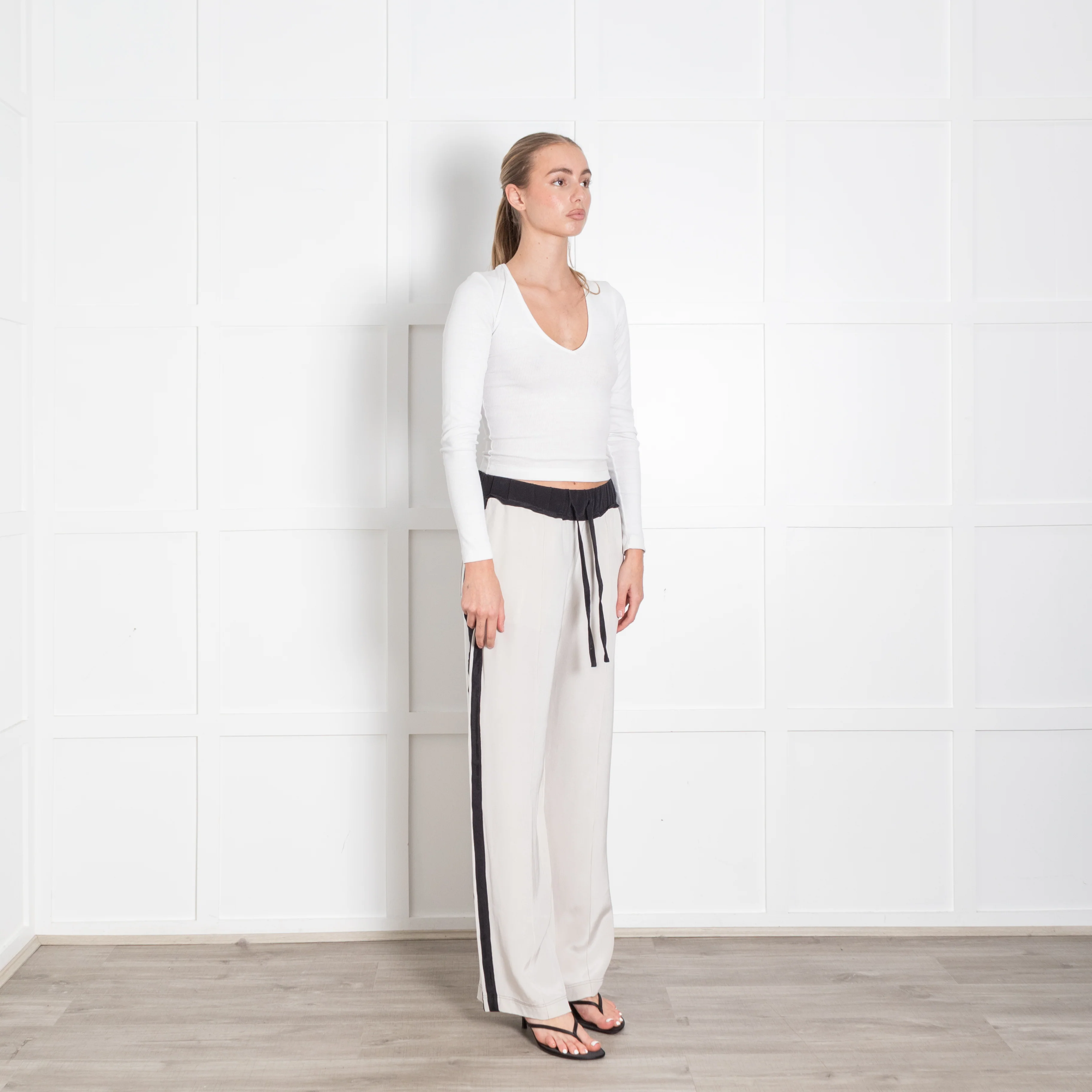 Serena Bute Cream Black Trim Silk Trousers - Image 7