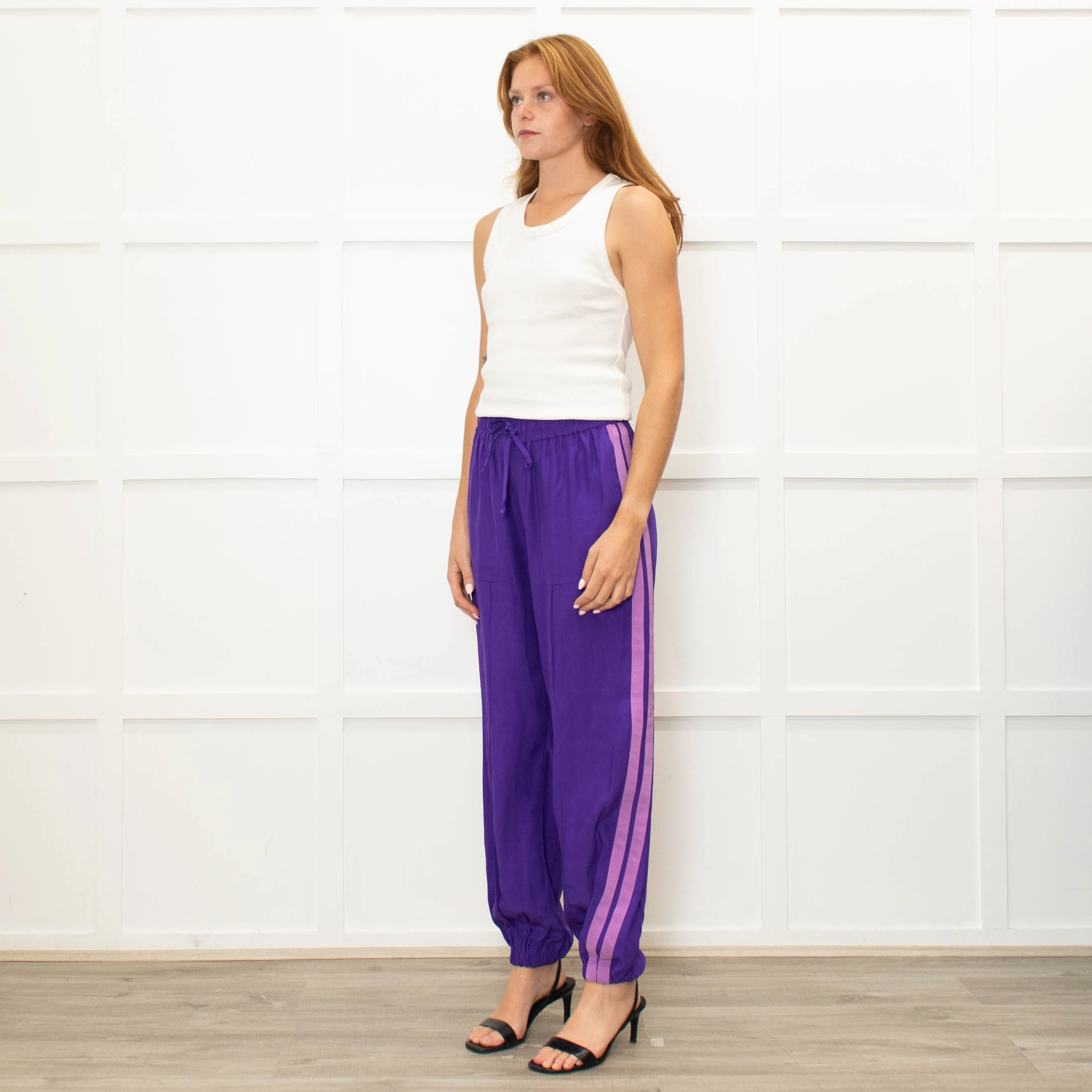 Serena Bute Purple Lilac Side Strap Elasticated Ankle Trousers - Image 3